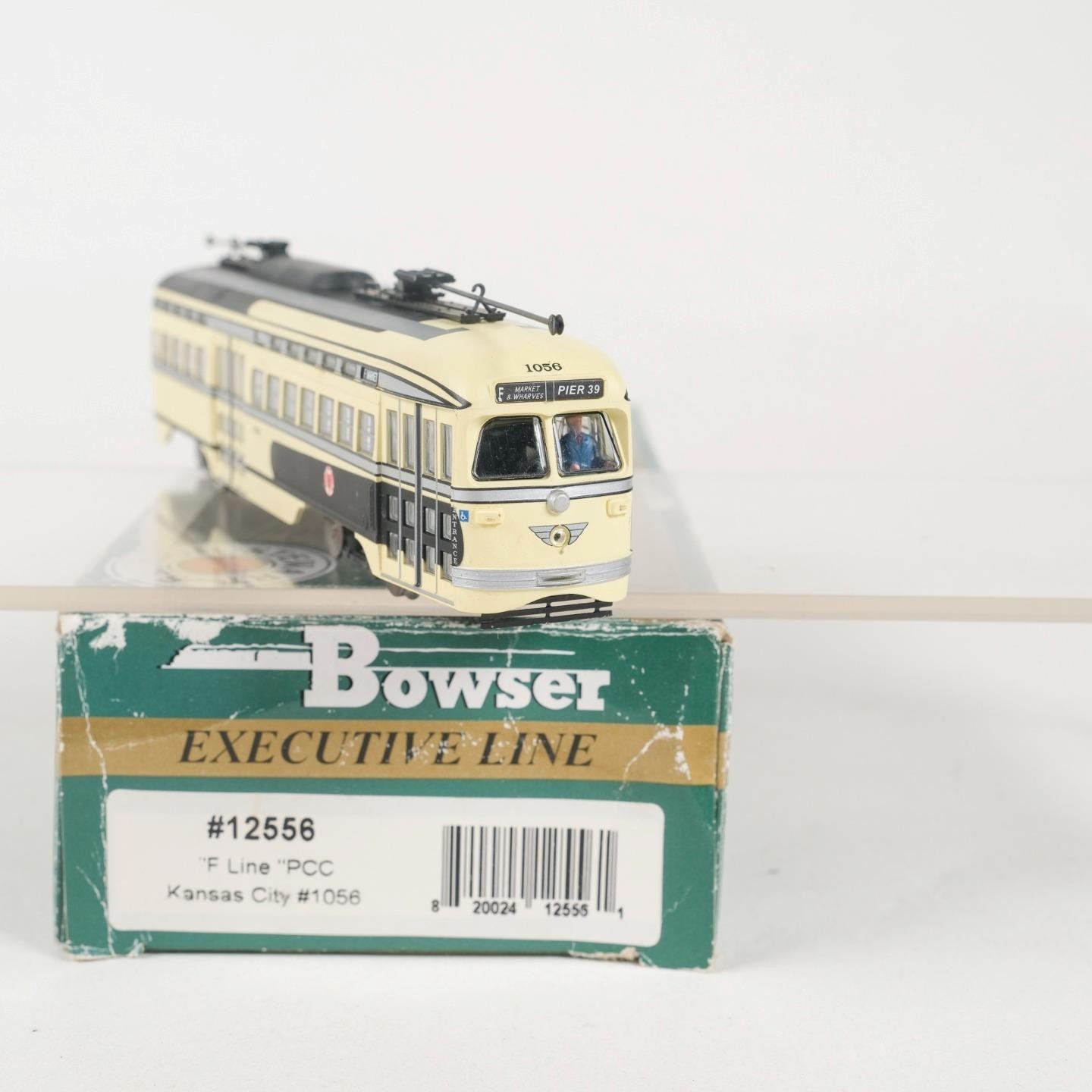 Bowser Executive HO Scale Kansas City F Line PCC Streetcar DC Powered12556 (B)