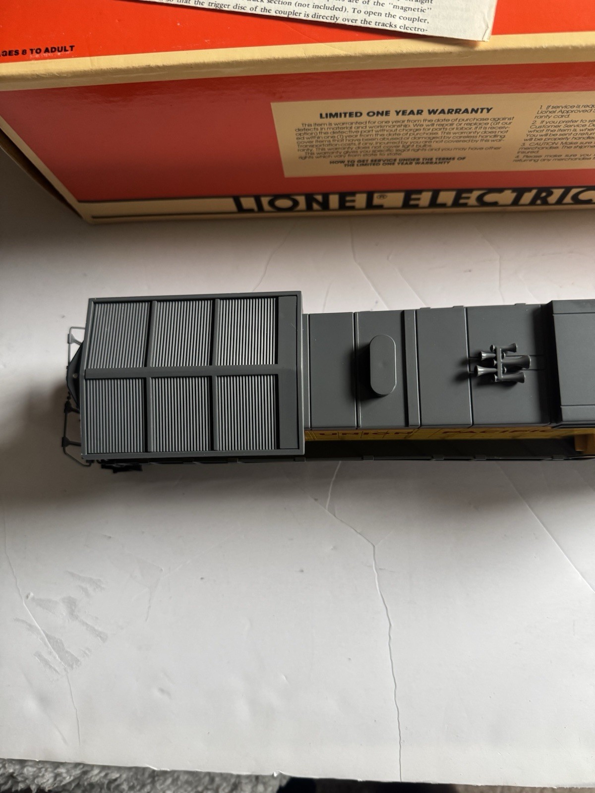 Lionel Union Pacific Dash-8 40C Diesel Locomotive 6-18205