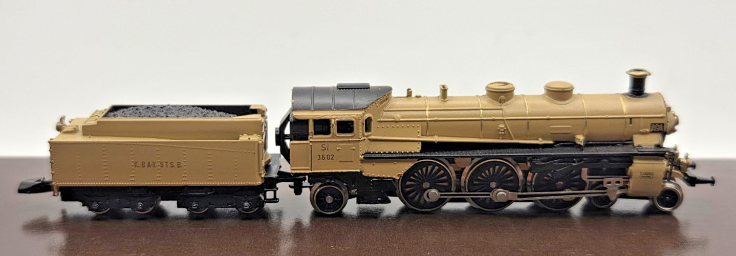 Marklin 8870 4-6-2 Steam Locomotive and Tender