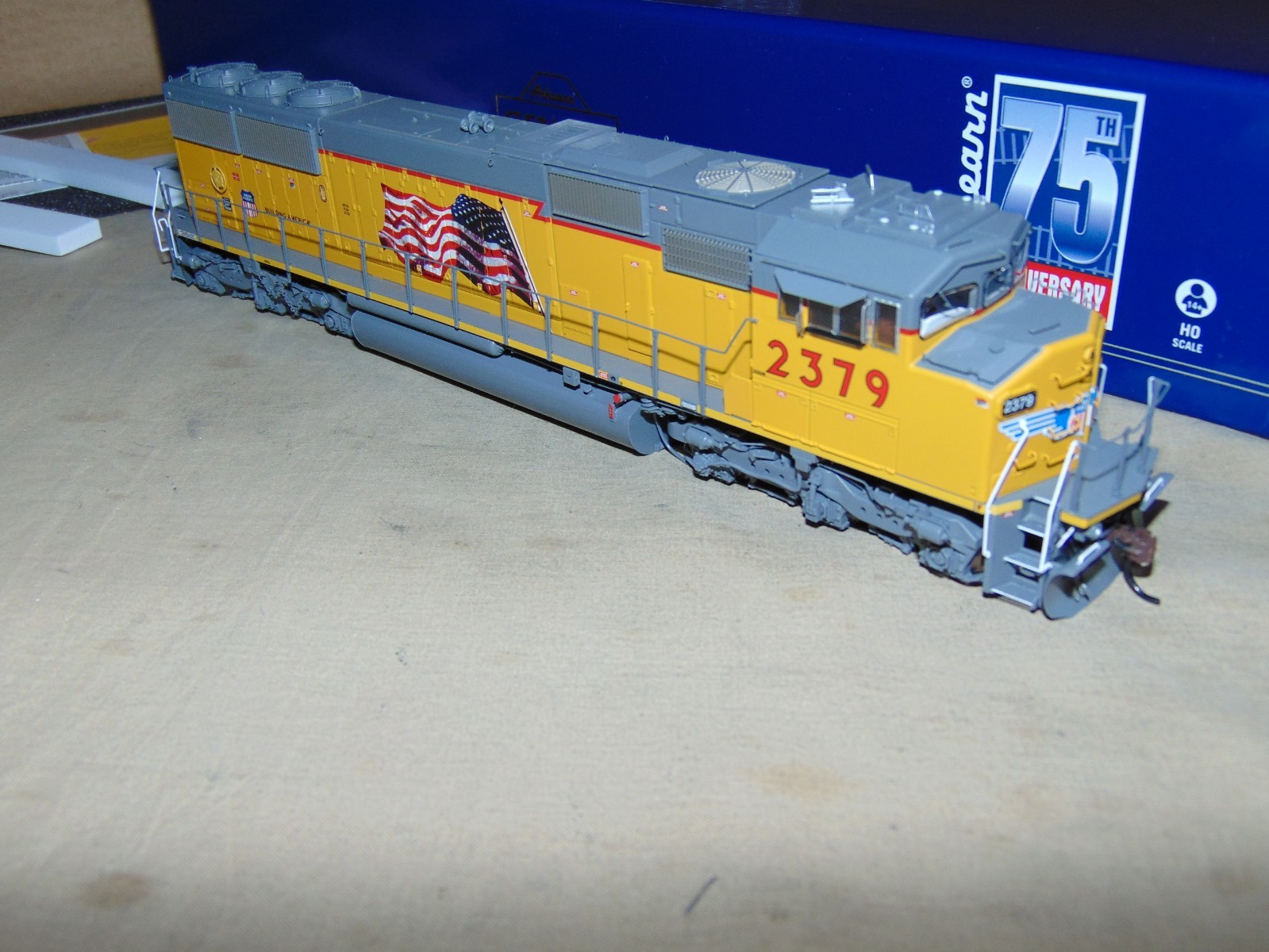 ATHEARN GENESIS HO 75519 UNION PACIFIC SD60M TRI CLOPS DIESEL -BRAND NEW
