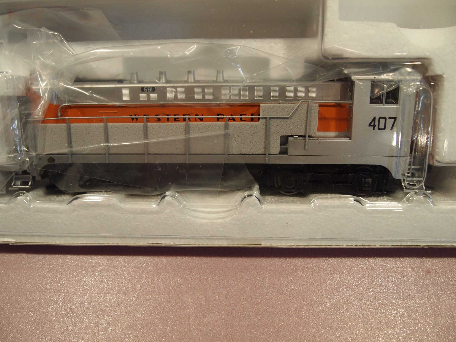BOWSER 23537 SACRAMENTO NORTHERN 407 BALDWIN VO1000 DC-NO SOUND