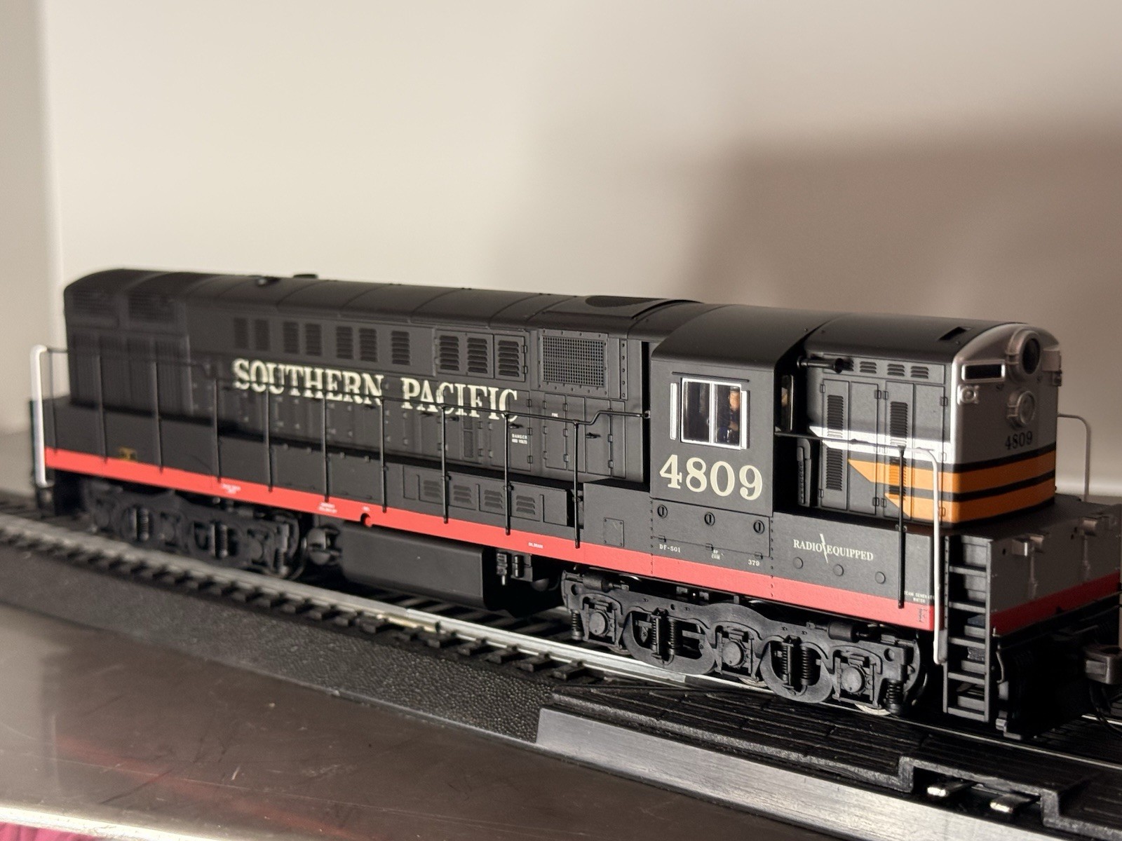 Atlas Master Lovomotive Silver Item 7809 Southern Pacific Ph. 1B HO Gauge NEW