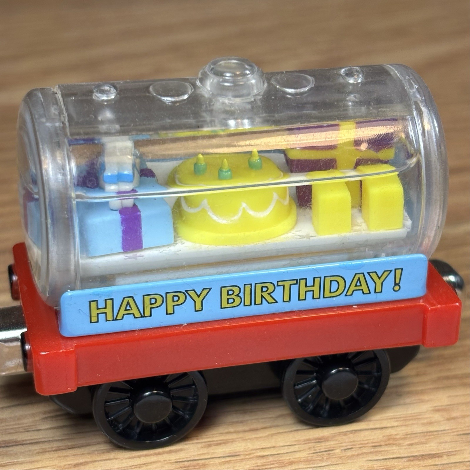 2004 Learning Curve Thomas & Friend Birthday Tanker Die Cast Magnetic