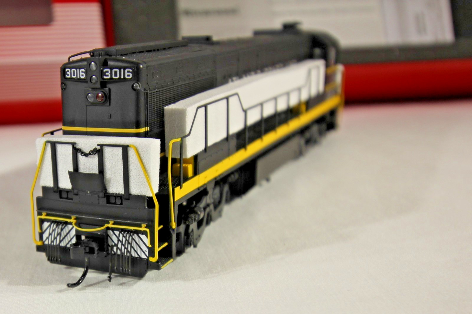 Rivarossi HR2538 GE U25C Phase IIIb. Atlantic Coast Line ACL #3016 NEW Boxed