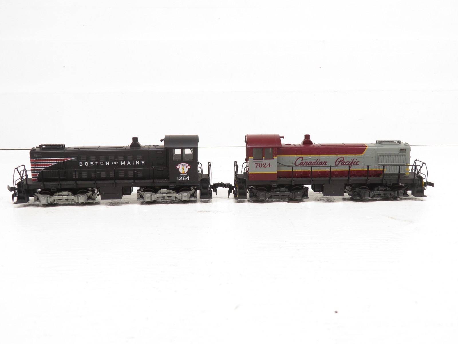 Atlas HO Scale Canadian Pacific & BM Switcher Lot AS-IS 13375