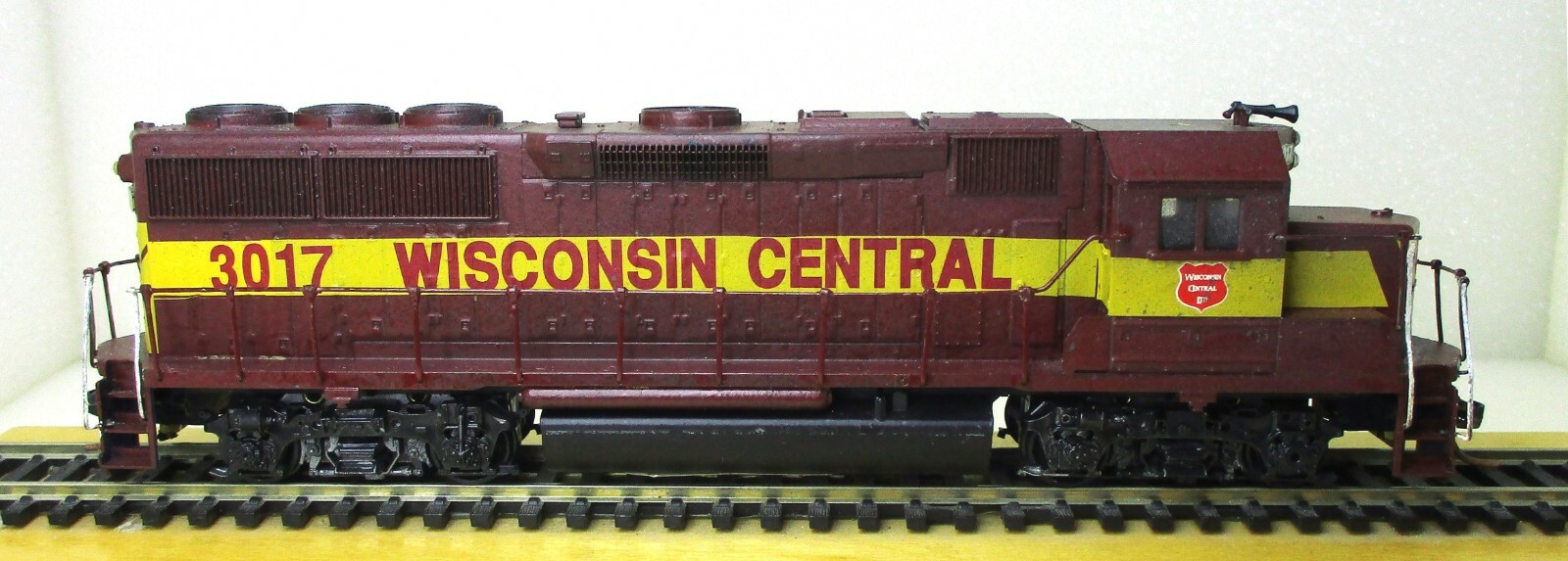 Athearn GP50 (3023) & GP40/2 (3017) Wisconsin Central PWR DCC Fitted H0 Gauge 18