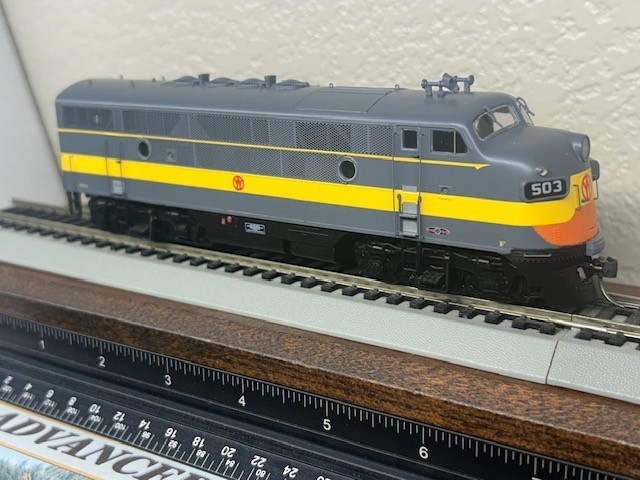 NEW YORK ONTARIO & WESTERN F3A unit EMD DIESEL LOCO- DC / DCC Ready HO Scale NEW
