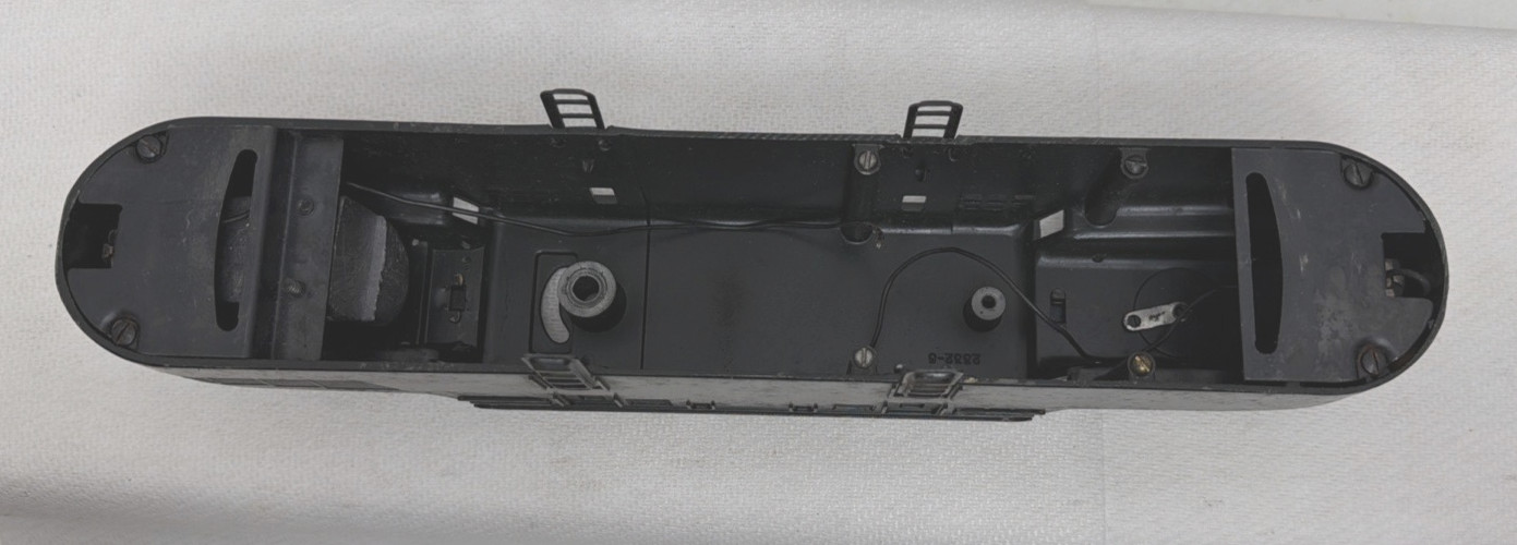 LIONEL ORIGINAL O-GAUGE 2332 GG-1 GREEN SHELL WITH WEIGHT & LIGHT BRACKETS