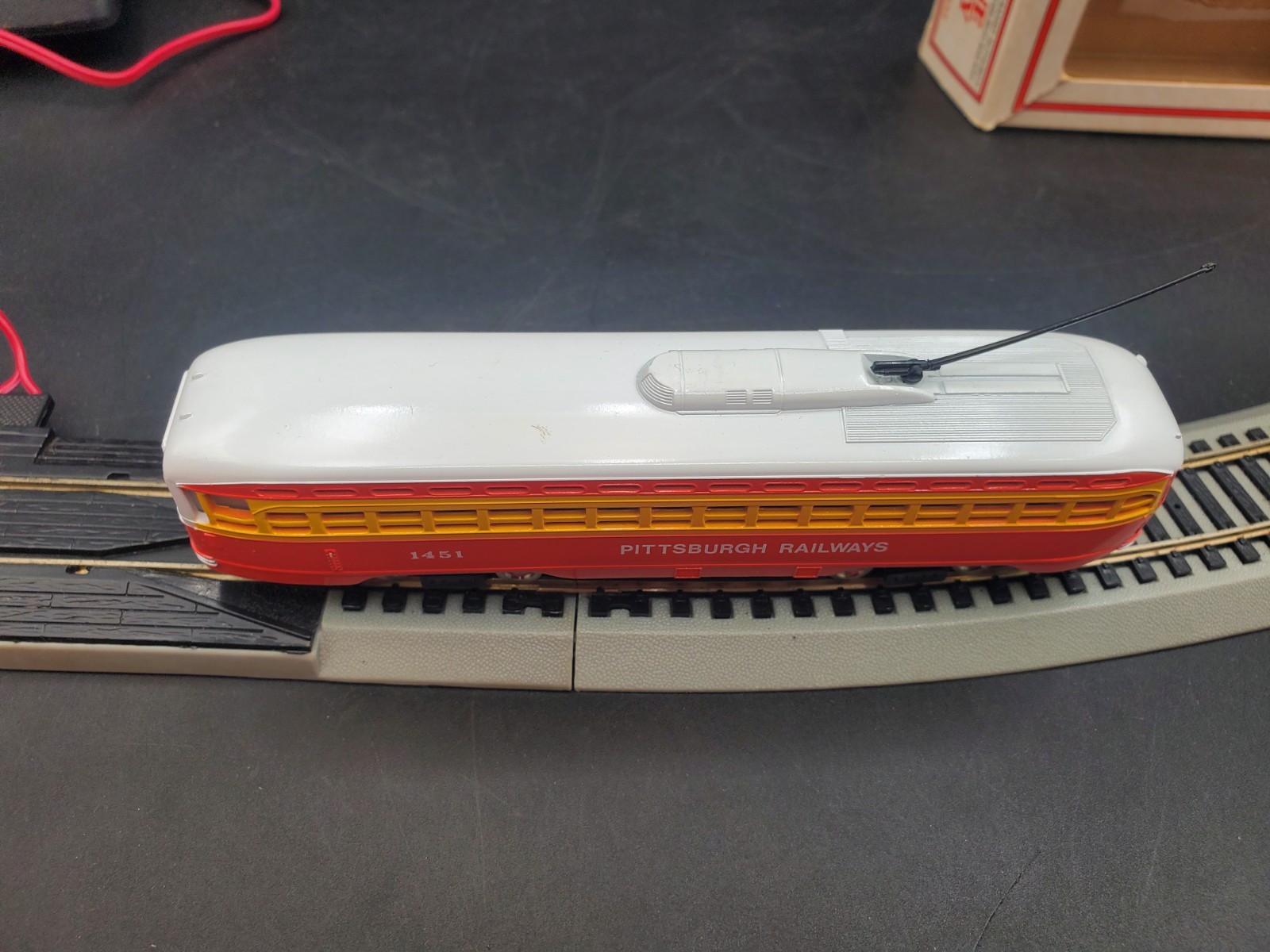 Bachmann HO Scale PCC Streamline Trolley Pittsburgh Railways 41-629-C4 PR
