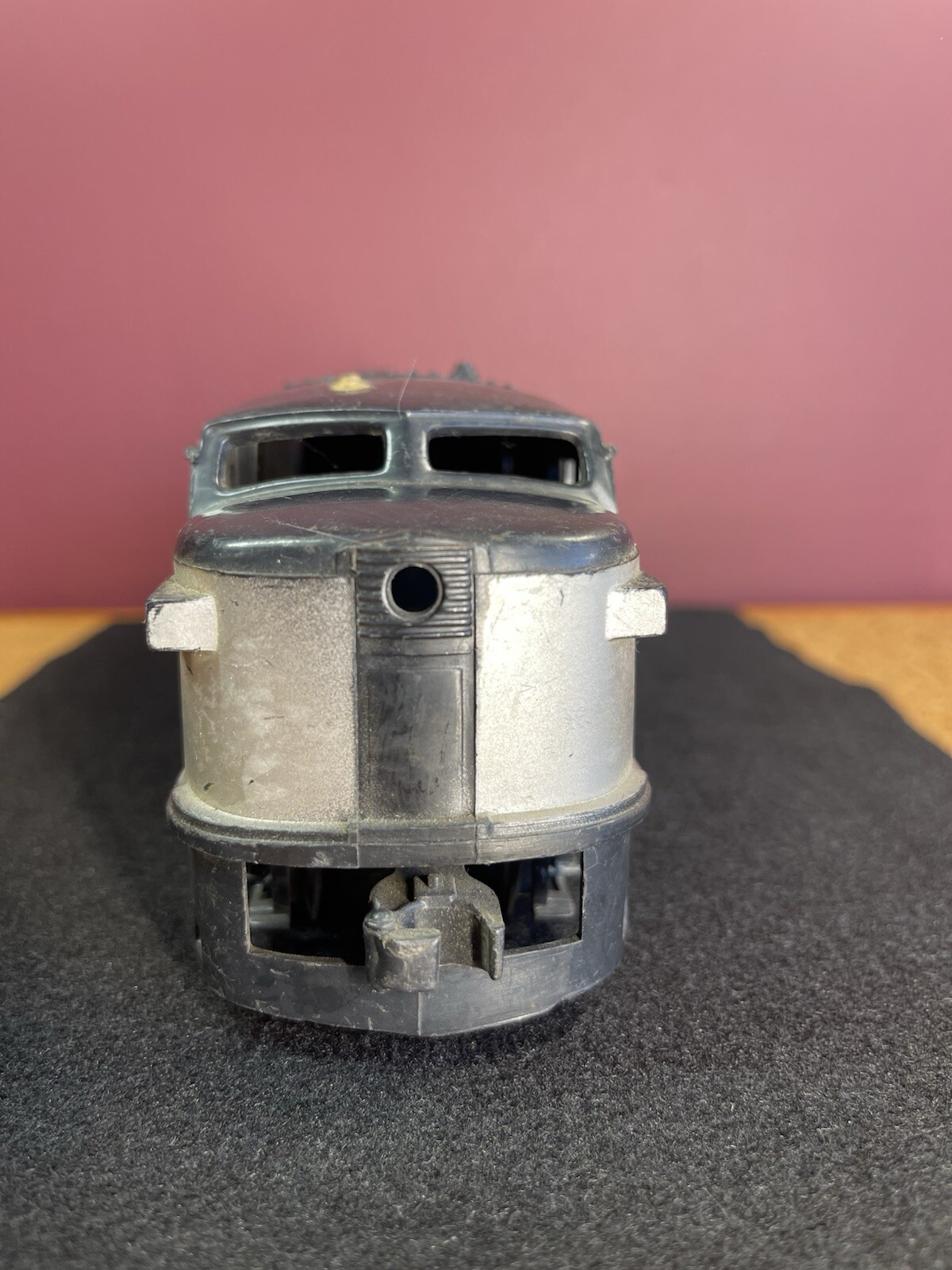 Vintage Train – KMT Kusan ‘Auburn’ 2716 ALCO Dummy Diesel Locomotive Kannon Ball