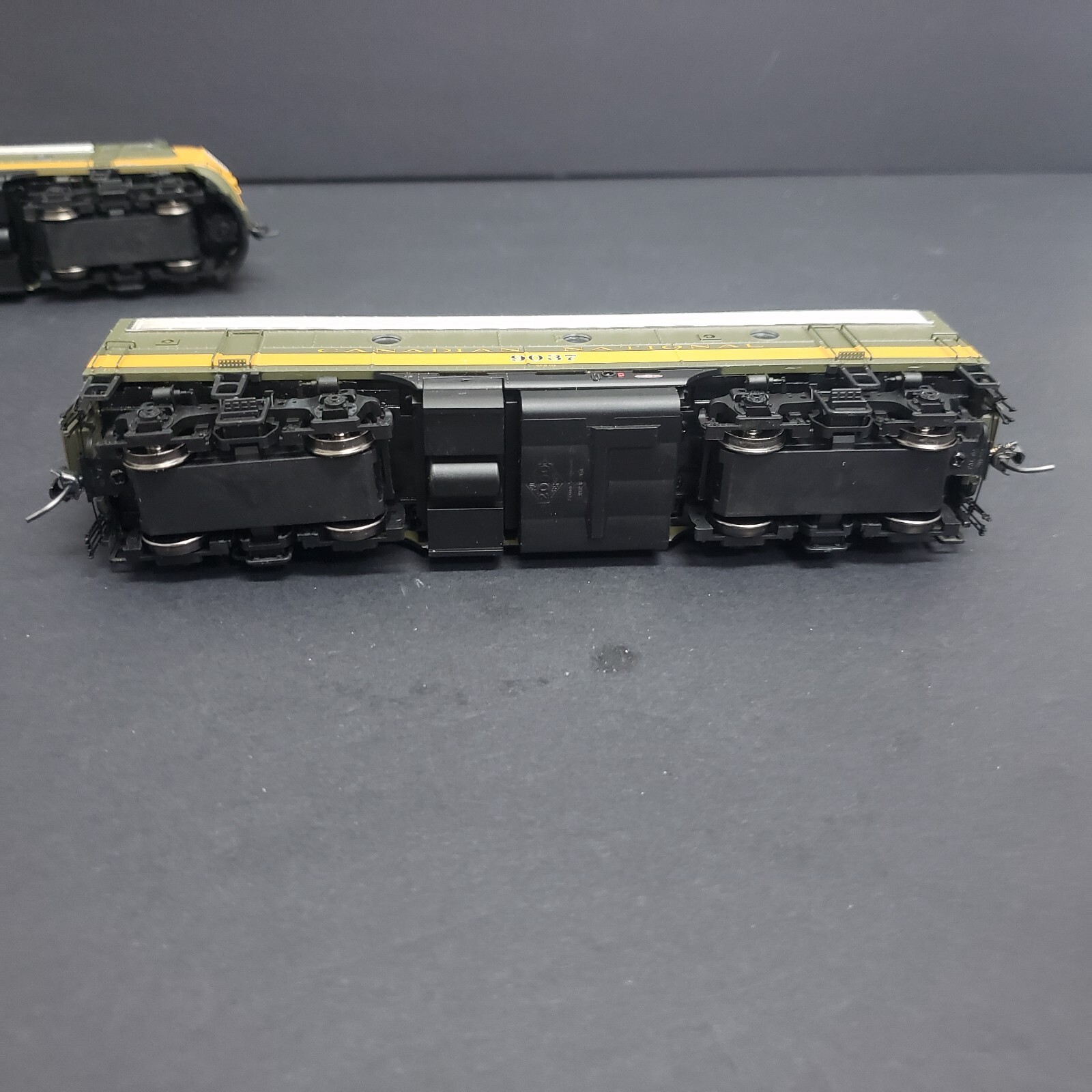 Walthers/Proto 920-40658 CNR F7A+B units #9030 & 9037 C-Liners DCC & QSI sound