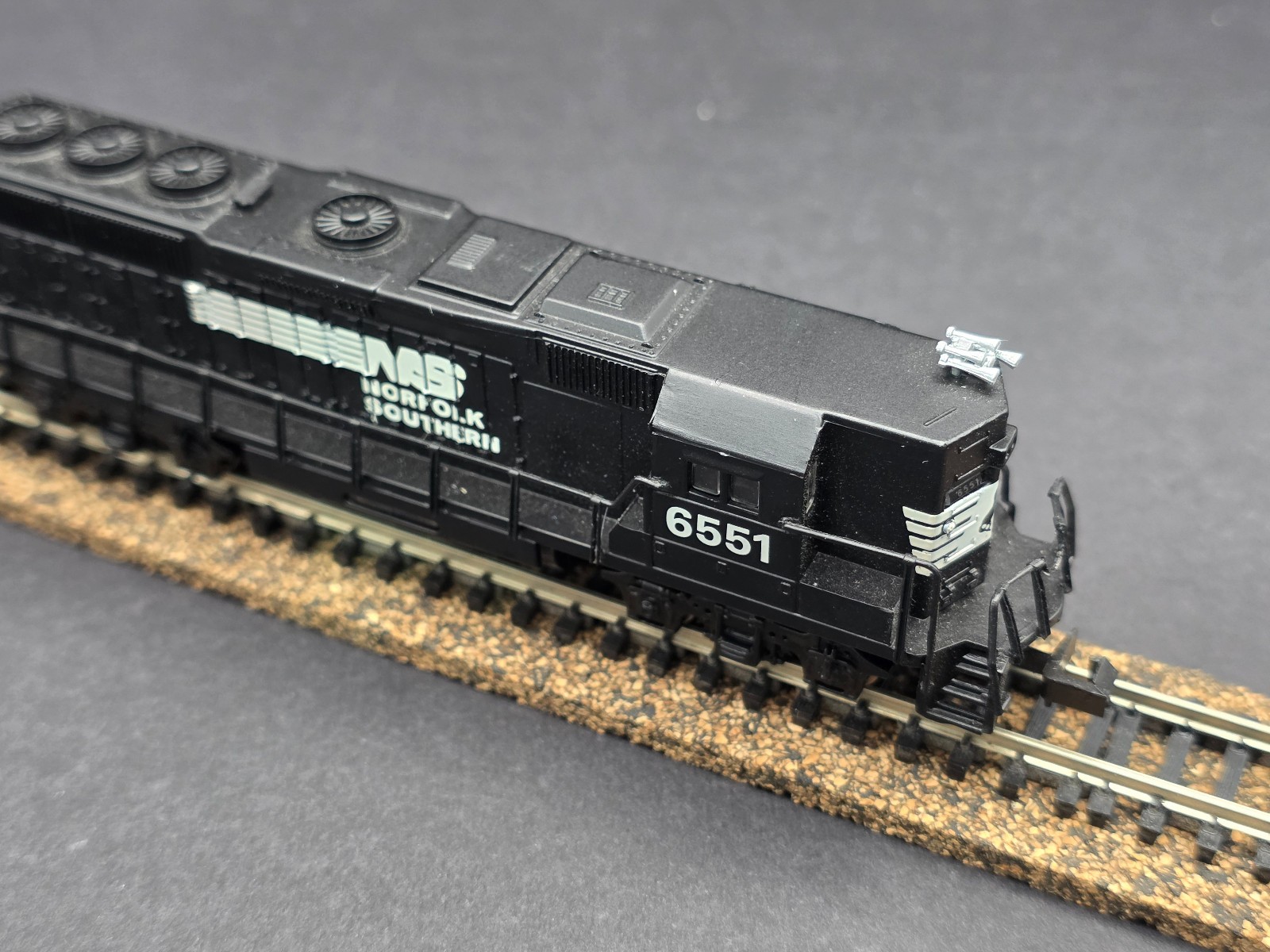 N scale BACHMANN 61291 DIESEL W/8WHEEL DRIVE GP 50 NORFOLK & SOUTHERN NIB