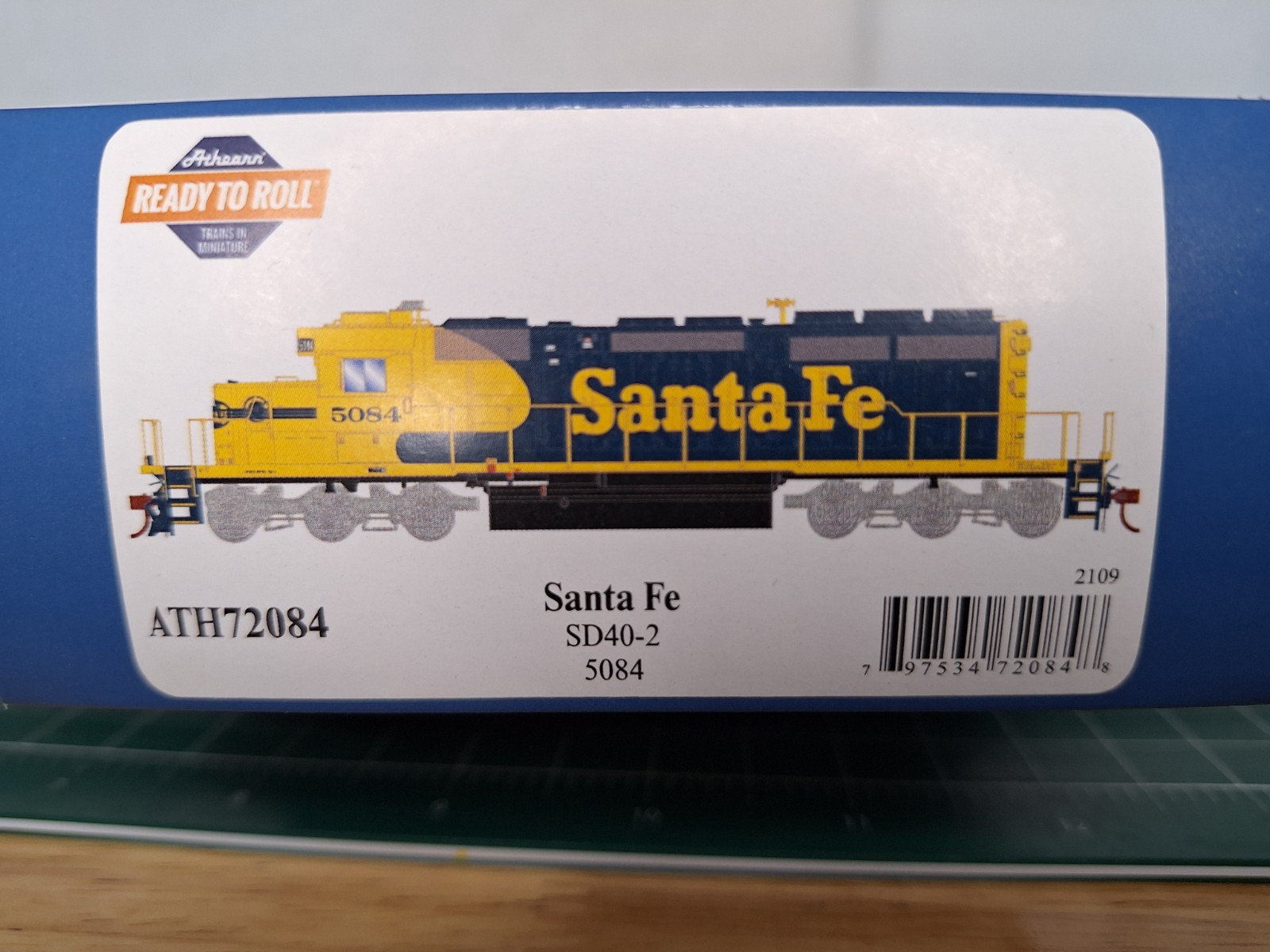 Athearn HO-Scale SD-40-2 ATSF #5084