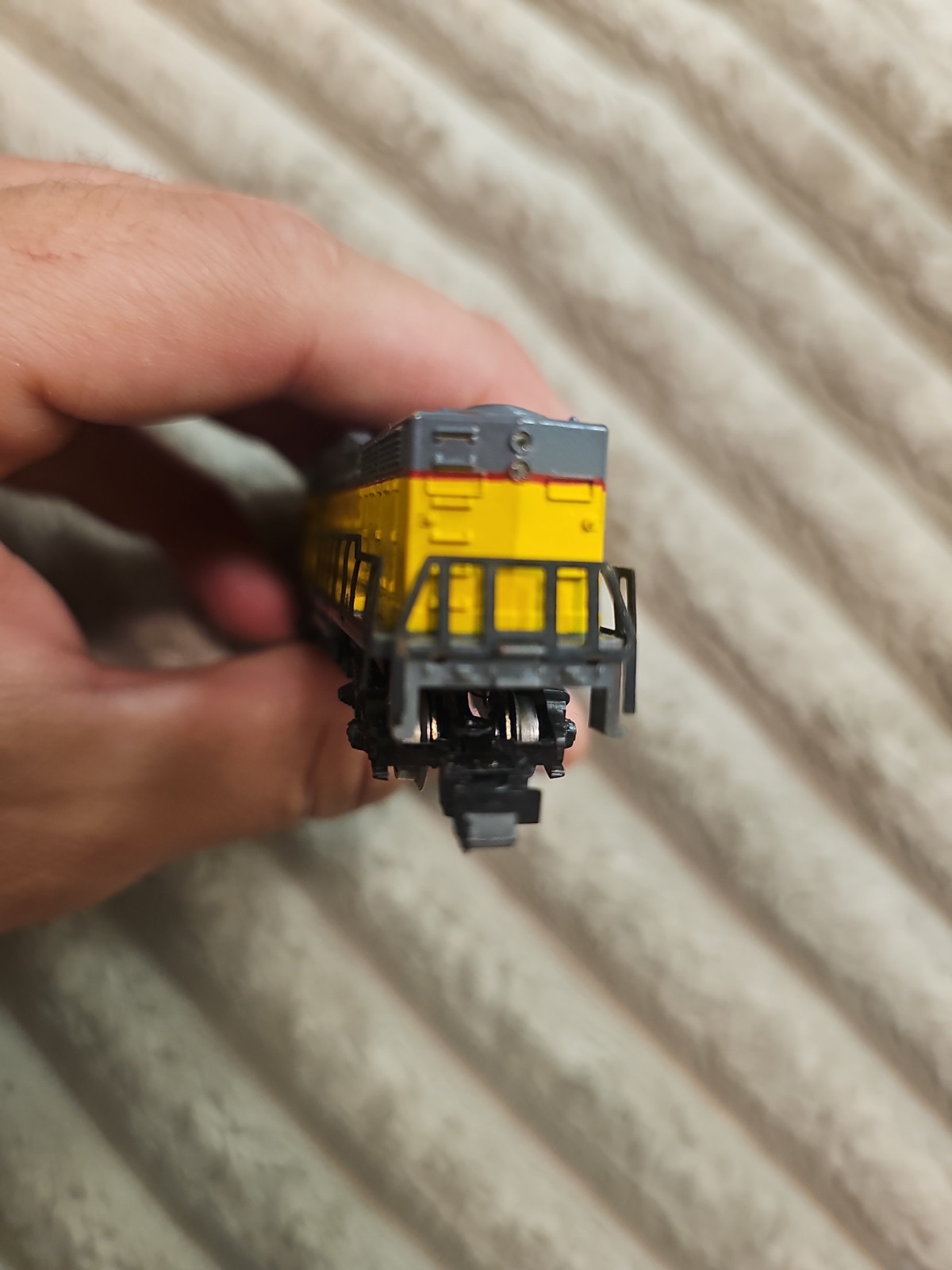 Vintage LIMA N-Scale Union Pacific Locomotive 4115 Italy Yellow