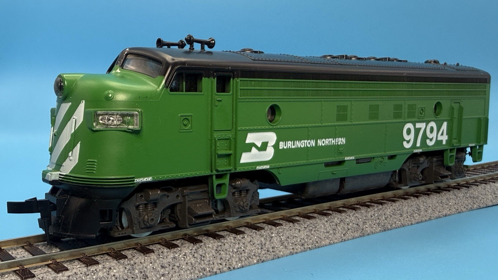 Atlas HO Burlington Northern FP7 9794 Powered Diesel Made in Austria As Is