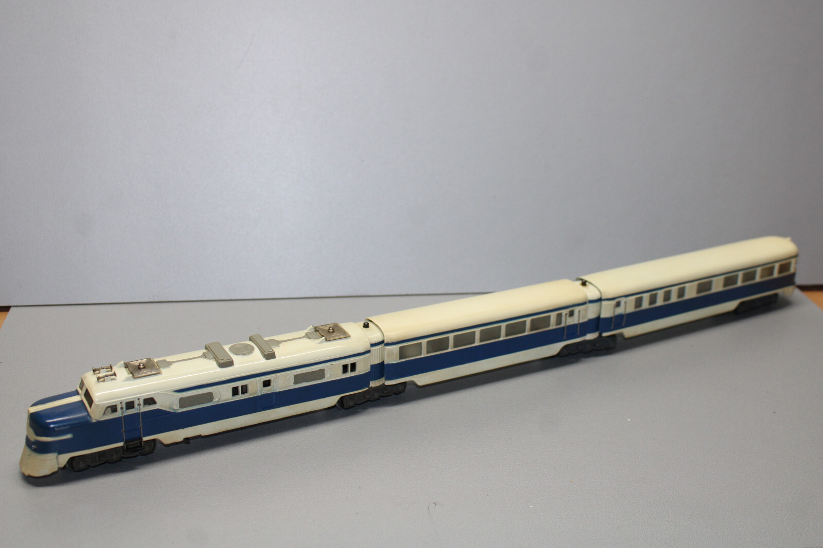 Märklin ST 800 B High-Speed Train Blue/Beige Gauge H0