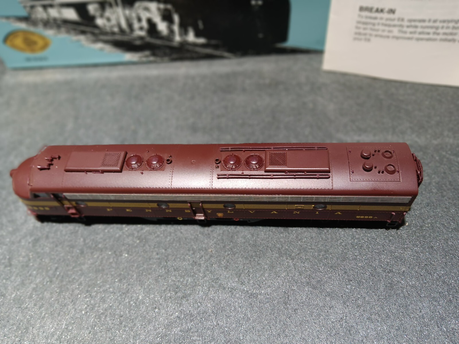 HO PROTO 2000 PRR E8/9 Diesel Loco  #5887 w/ Kadee Cplr, Assembled, Tested, NIB