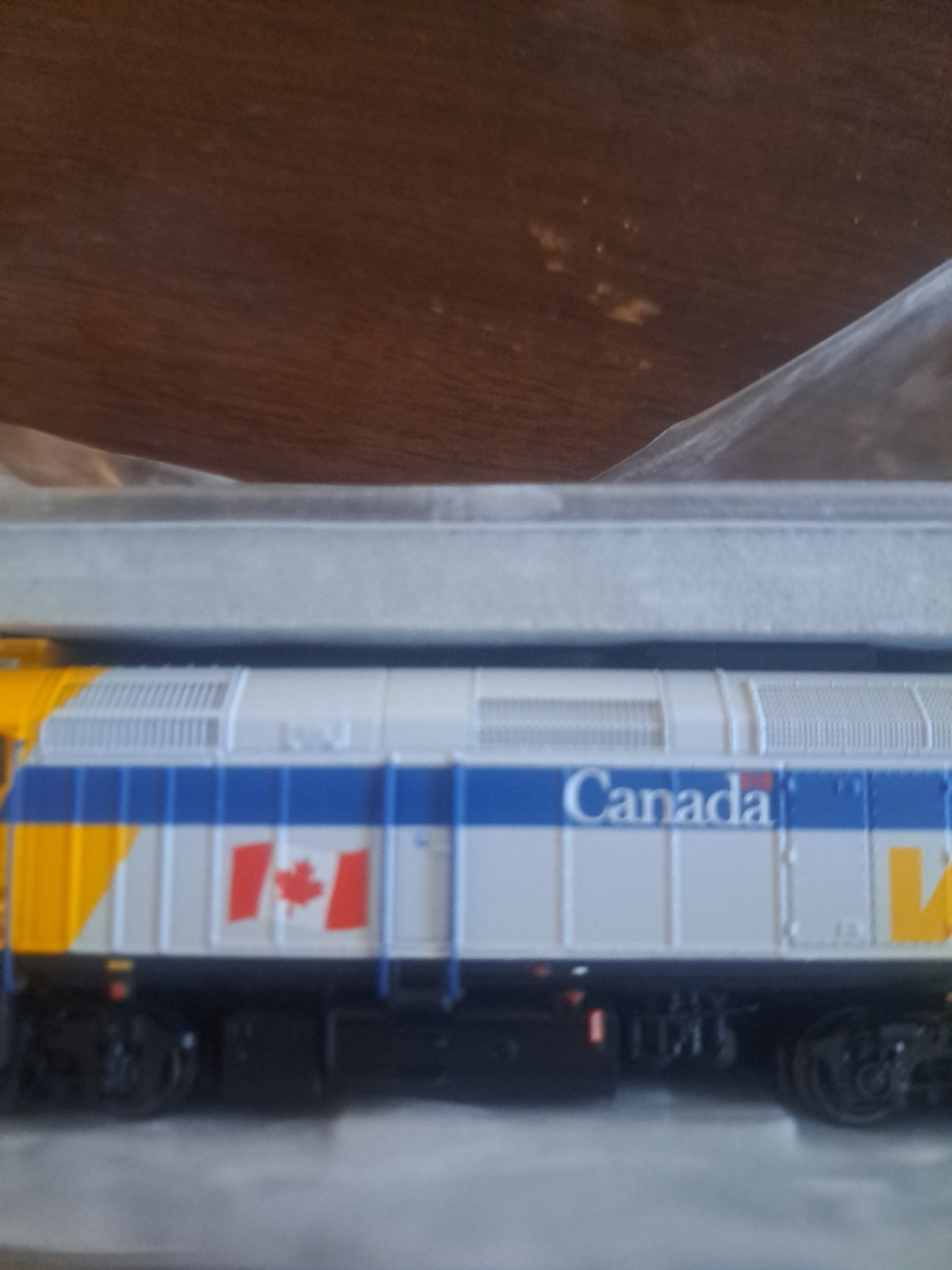 Rapido Trains 580508 VIA F40PH-2D-CANADA SCHEME DC DCC Sound 6457