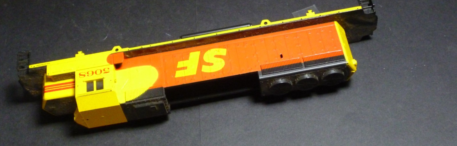 Ho Athearn Diesel locomotive shell SD40-2 SF missing parts