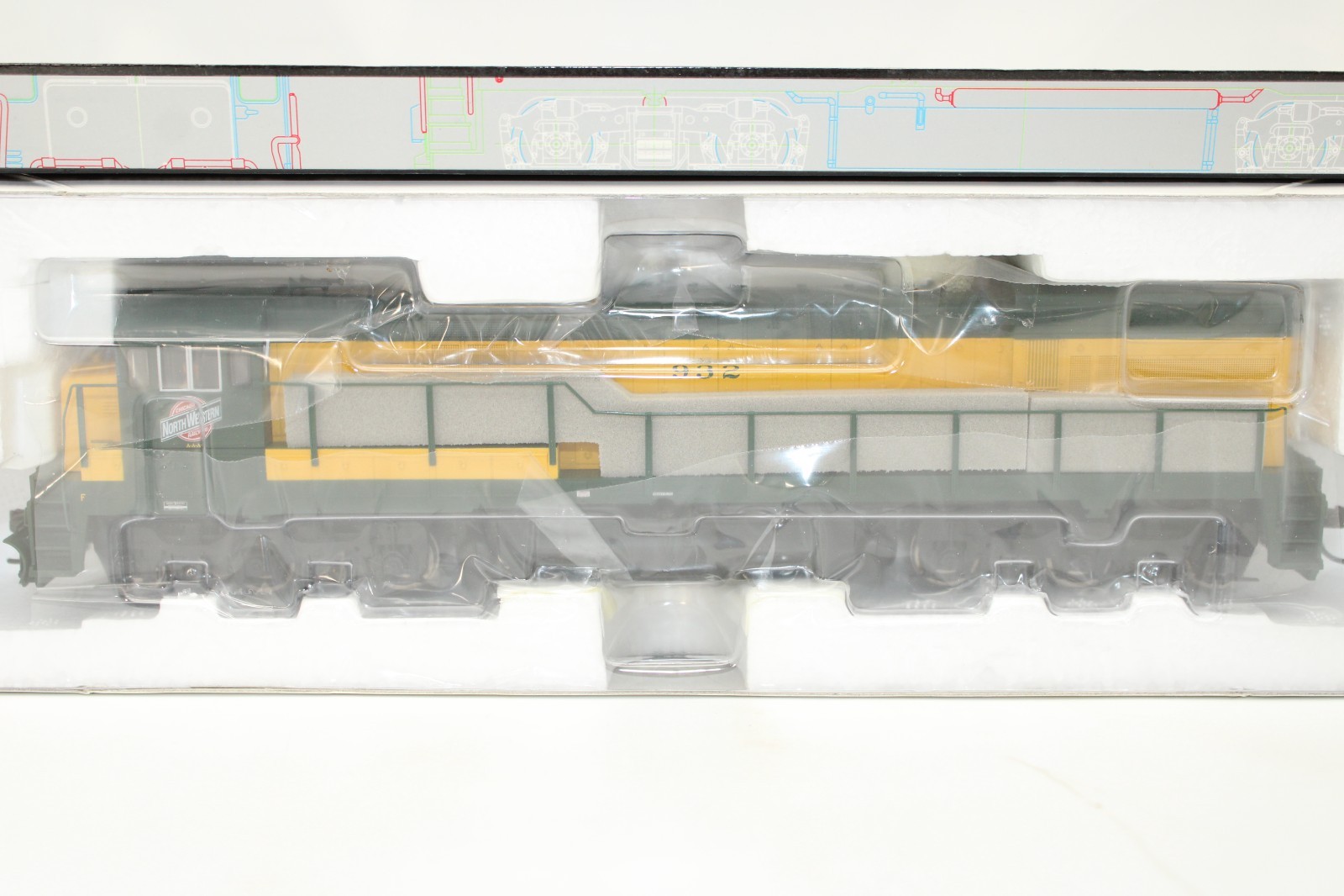 Atlas Silver HO Scale C&NW Chicago North Western GE U30C Locomotive #932 NOS