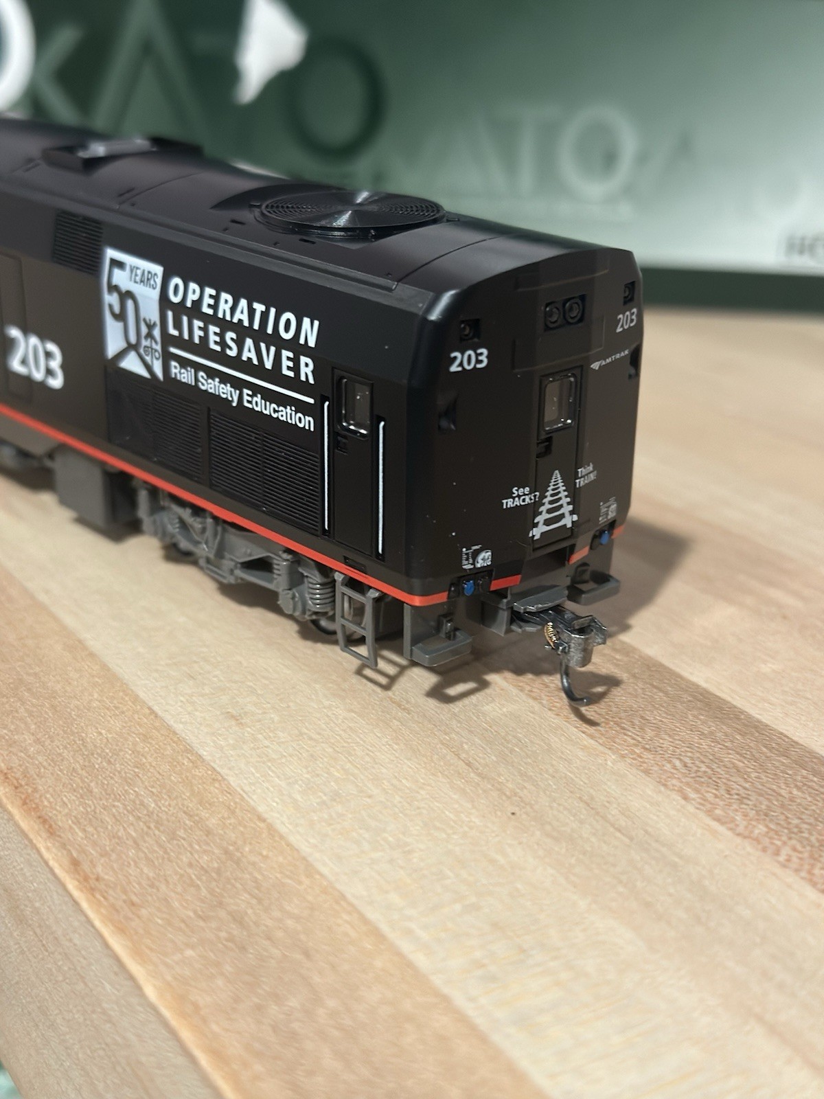 KATO HO GE P42 Amtrak Operation Lifesaver #203 DCC Sound added Lightly USED
