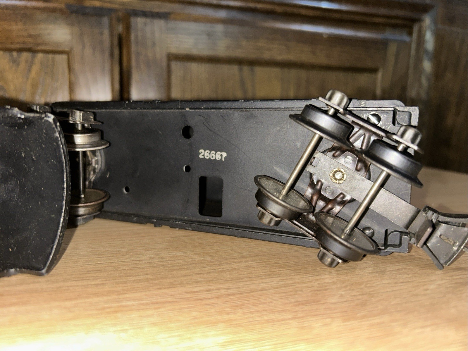 Lionel 1666 LOCO AND 2666T TENDER IN VERY GOOD CONDITION, VERY CLEAN!