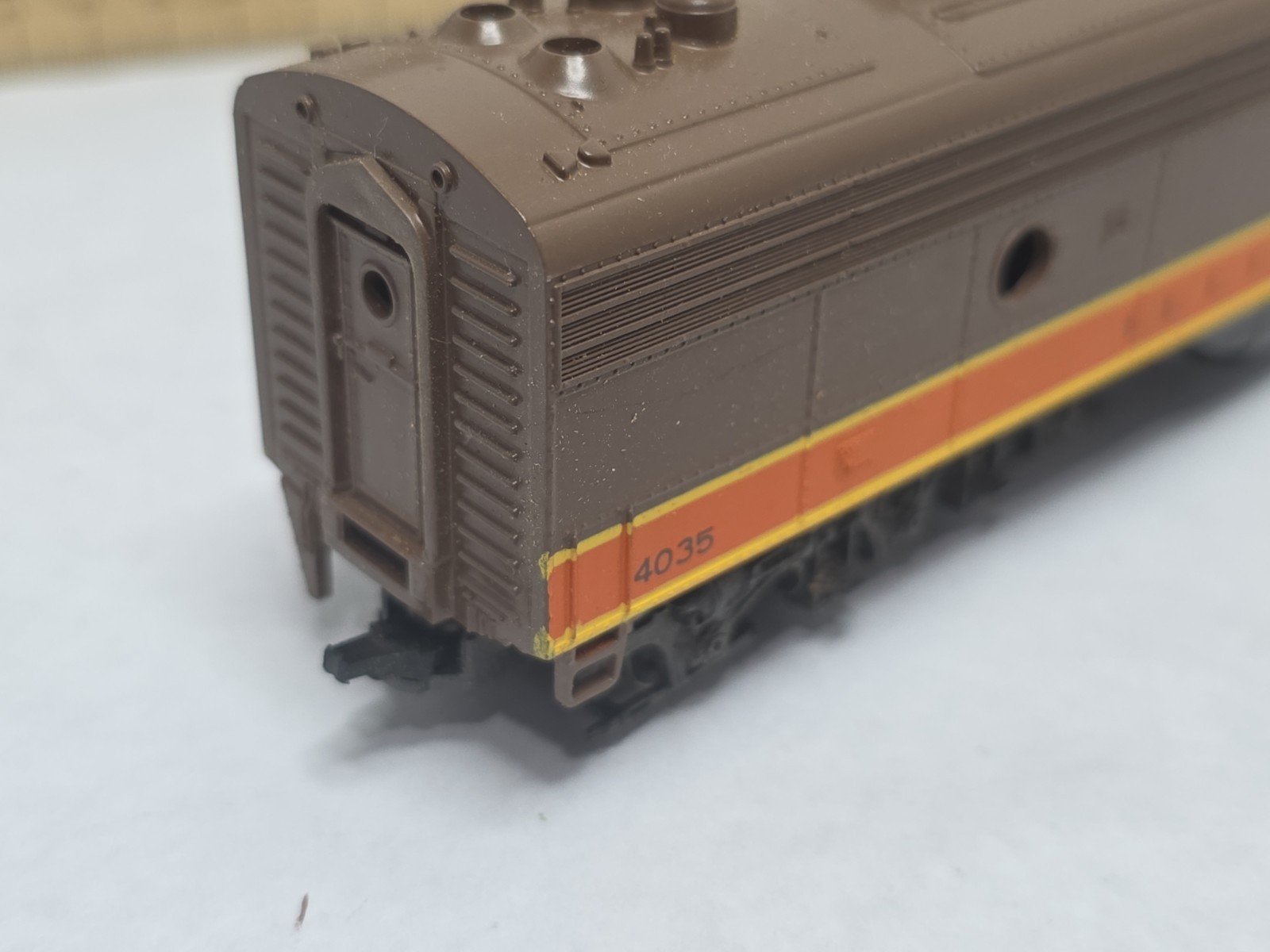 As Is Rivarossi Illinois Central Dummy GM E8 Diesel Loco Observation Car Read De