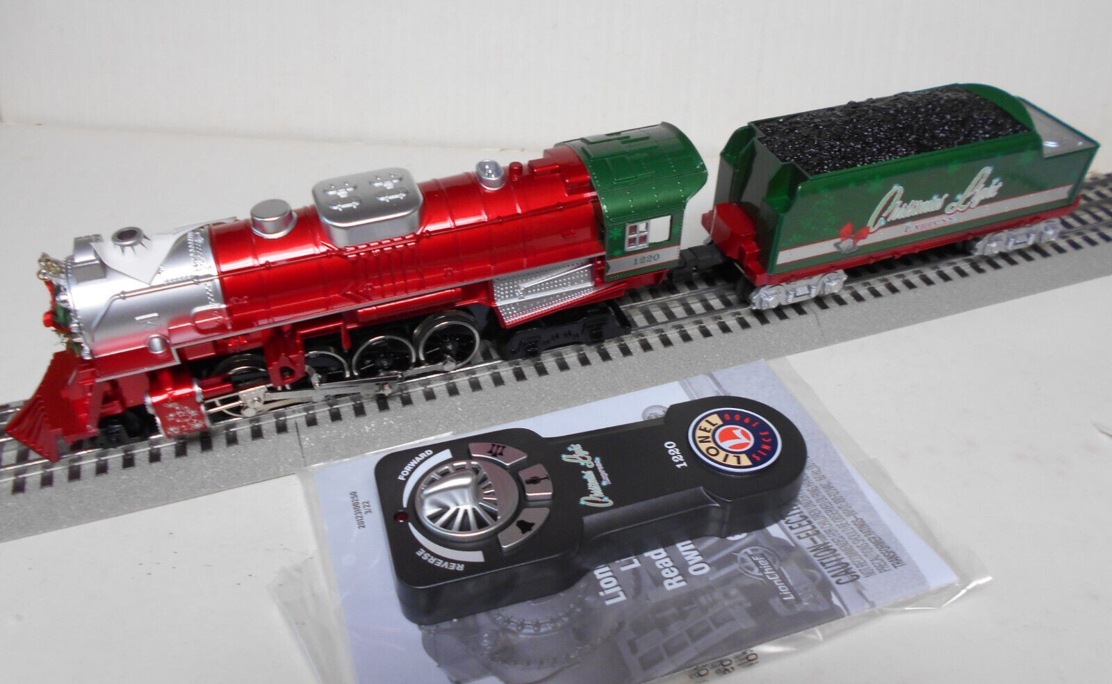 LIONEL 2123100-E CHRISTMAS EXPRESS LIONCHIEF BERKSHIRE STEAM LOCO O GAUGE