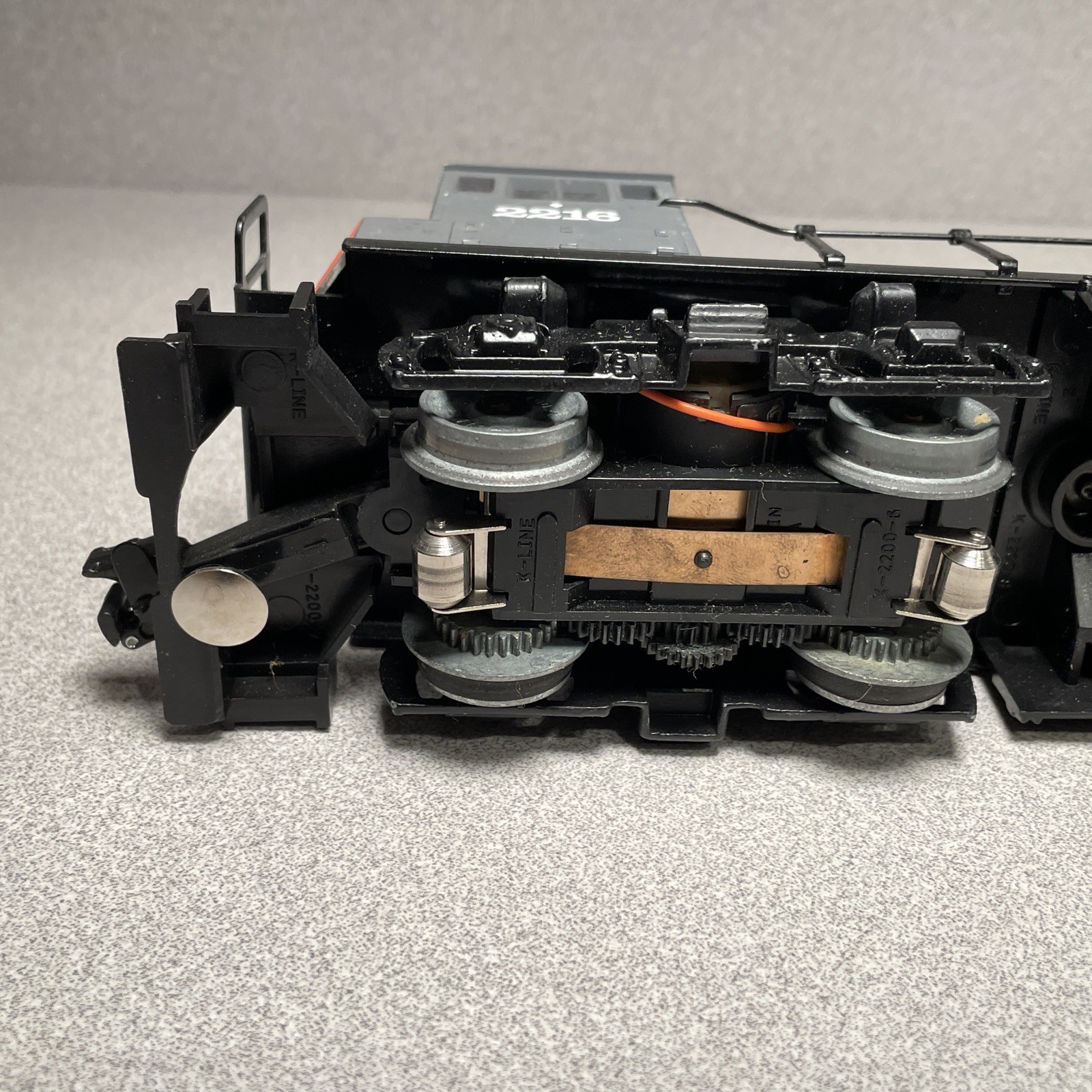 K-LINE O-scale SOUTHERN PACIFIC LOCOMOTIVE #2216 Diesel Engine Train Nice!!