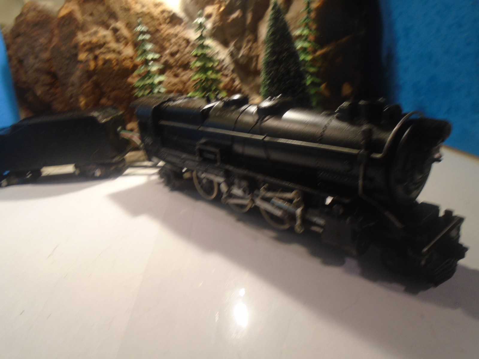LIONEL 2-4-0 STEAM LOCOMOTIVE No 8302 / SOUTHERN RATTLE TENDER, TESTED 5-164-5