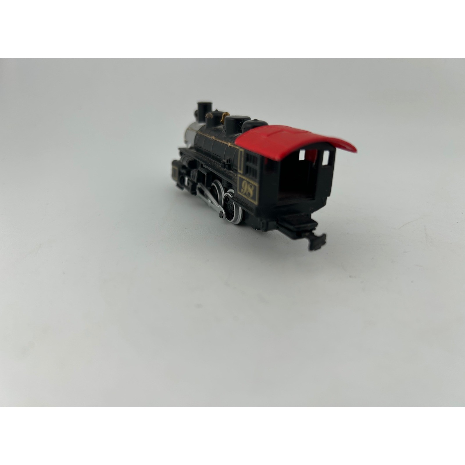 Maisto Model Train Engine Black Red 98