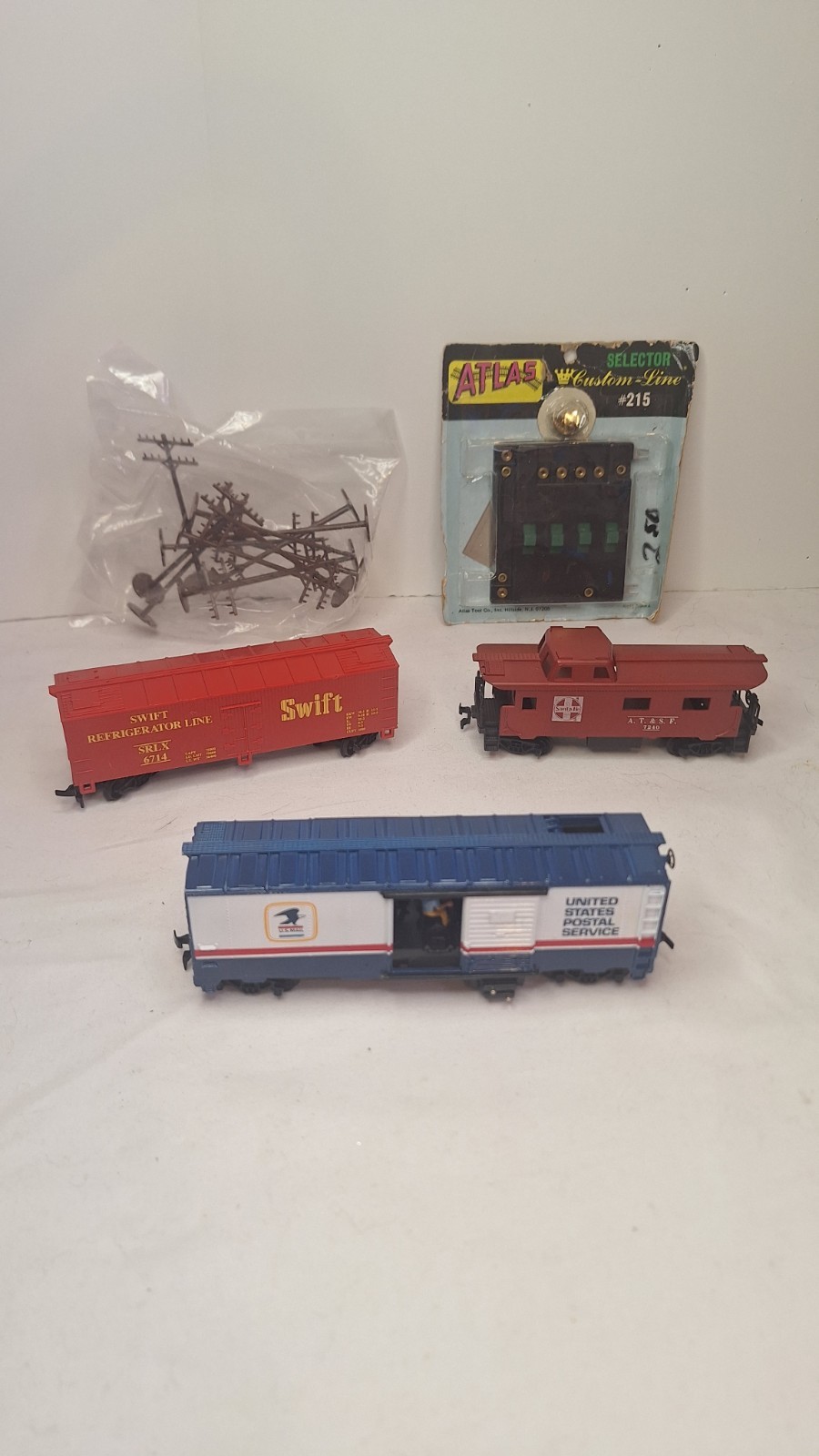 Toy Train Lot USPS Car Swift Car And Santa Fe Car Atlas Selectors And Line Poles