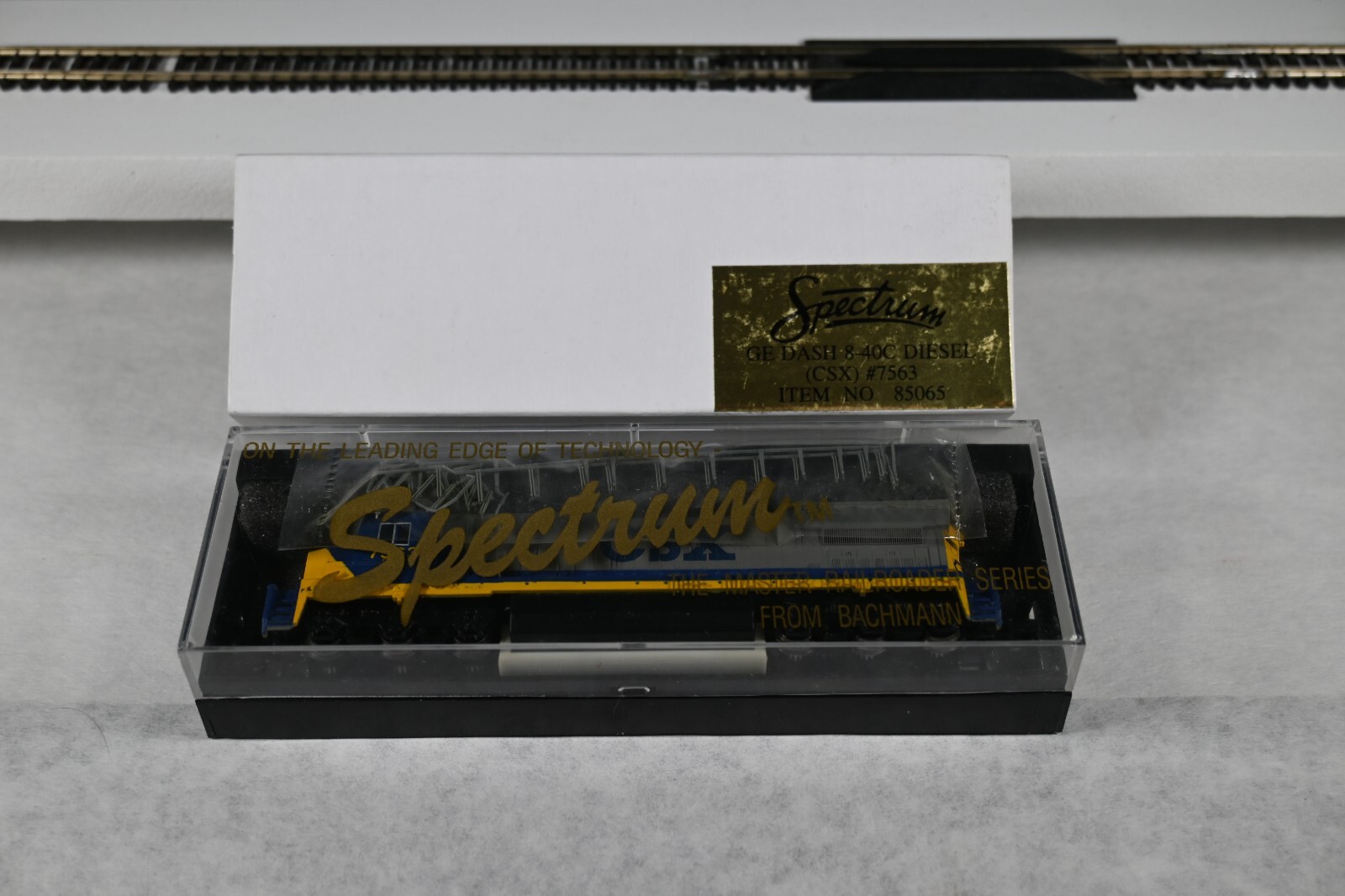 Bachmann Spectrum 85065 CSX 7563 GE DASH 8-40C Diesel Locomotive – New Old Stock