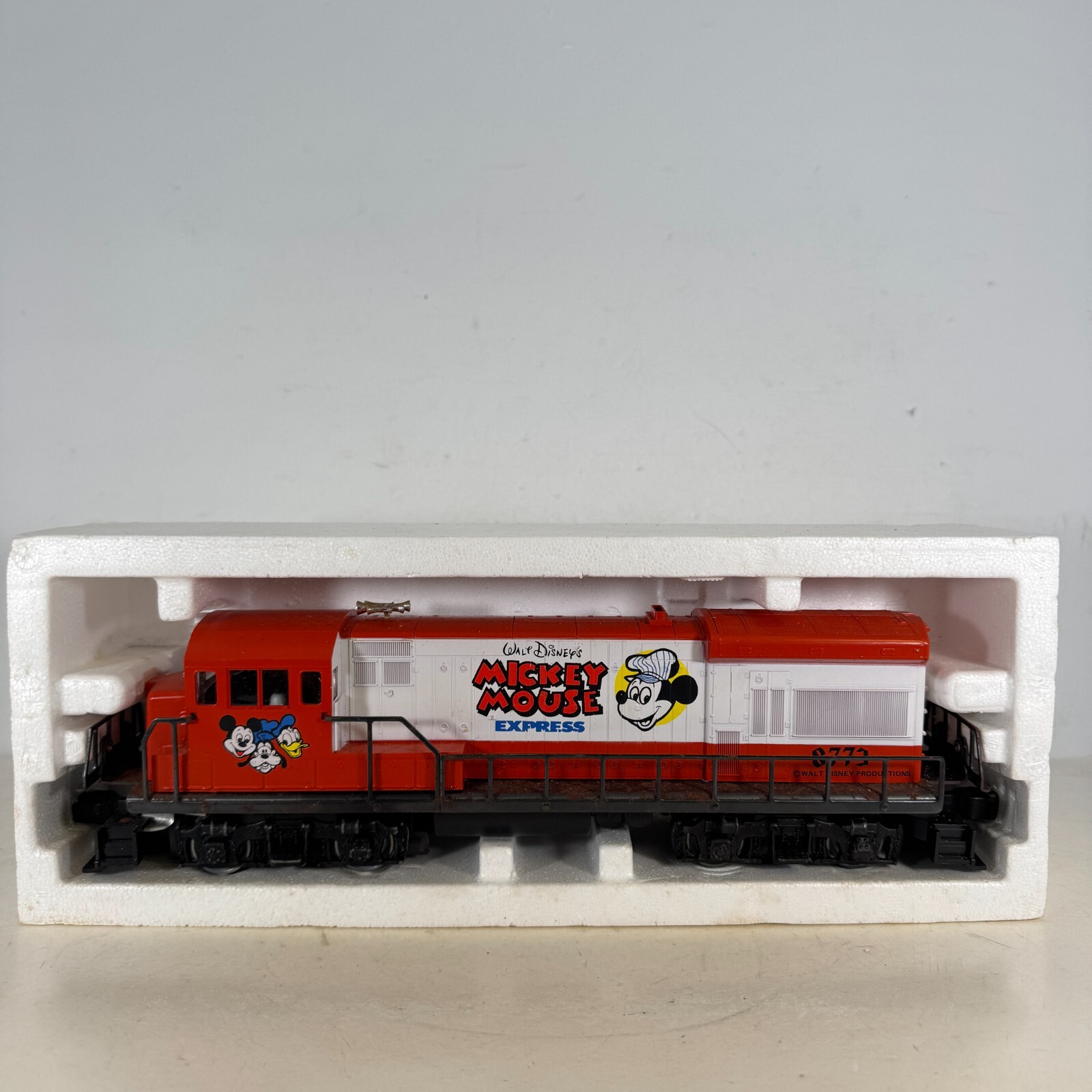 Lionel 6-8773 O Gauge Disney Mickey Mouse Express U 36B Diesel Engine Locomotive