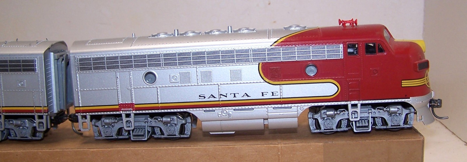 HO STEWART KATO F7a, F7b, F7a SANTA FE ATSF, DCC, NO SOUND, LED HEADLIGHT