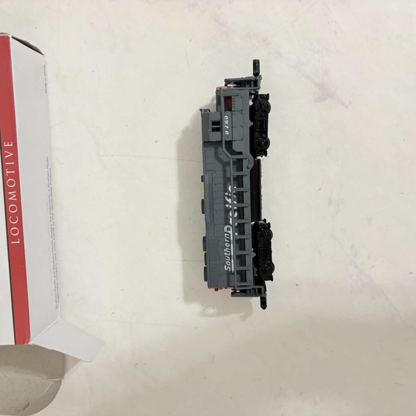 Southern Pacific Locomotive # 9725 Model Train No 418 High Speed N Scale w Box