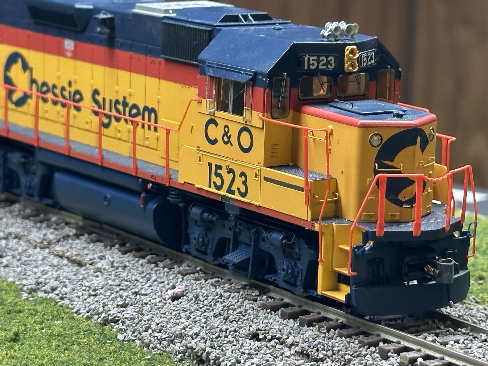 GP15T Athearn Genesis HO DCC ready Chessie C&O with LED #1523 Rare With Box