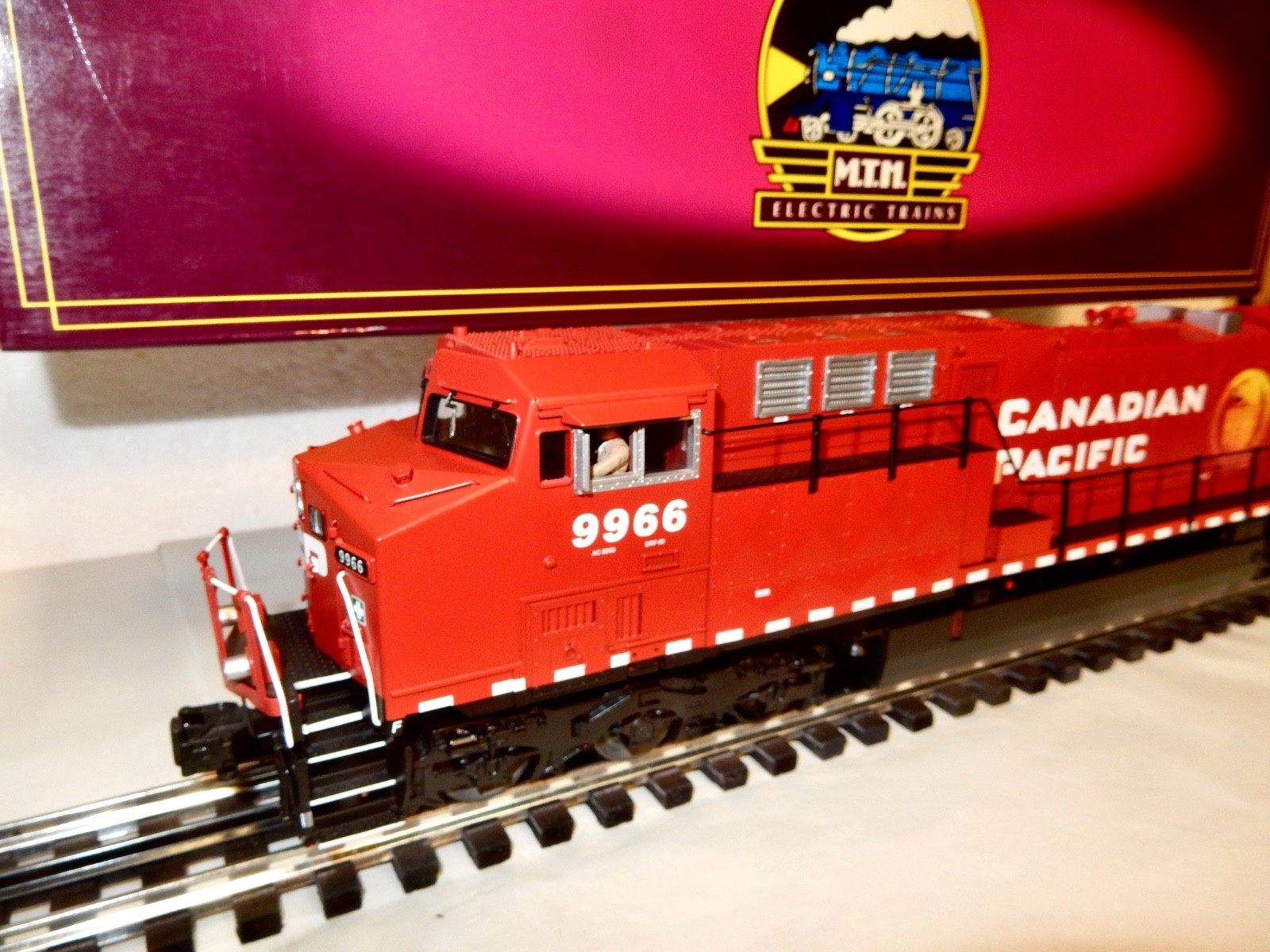 MTH Premier #20-2508-3 Canadian Pacific AC6000 Diesel DUMMY engine-lnwthbox look
