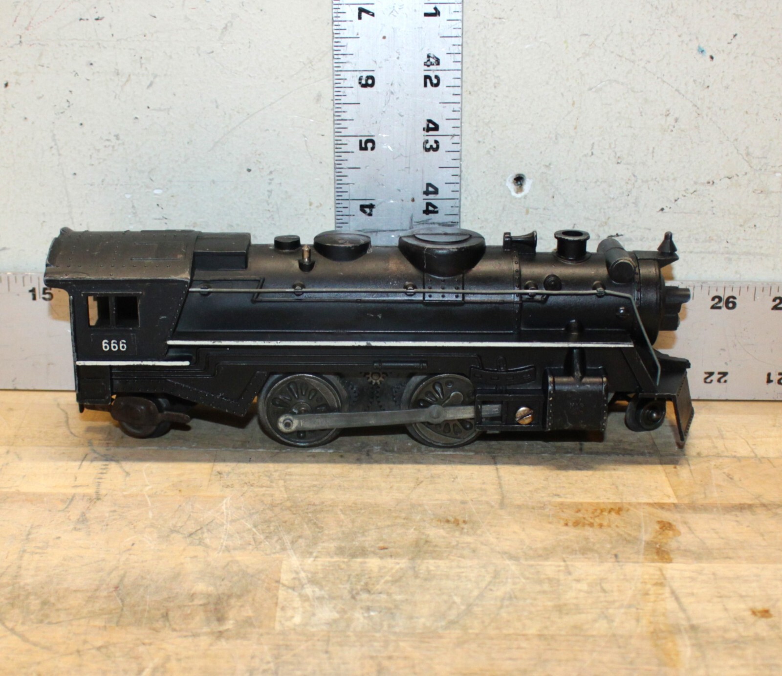 Vintage Marx O Gauge Plastic 666 Steam Locomotive With Smoke 2-4-2 Runs Well