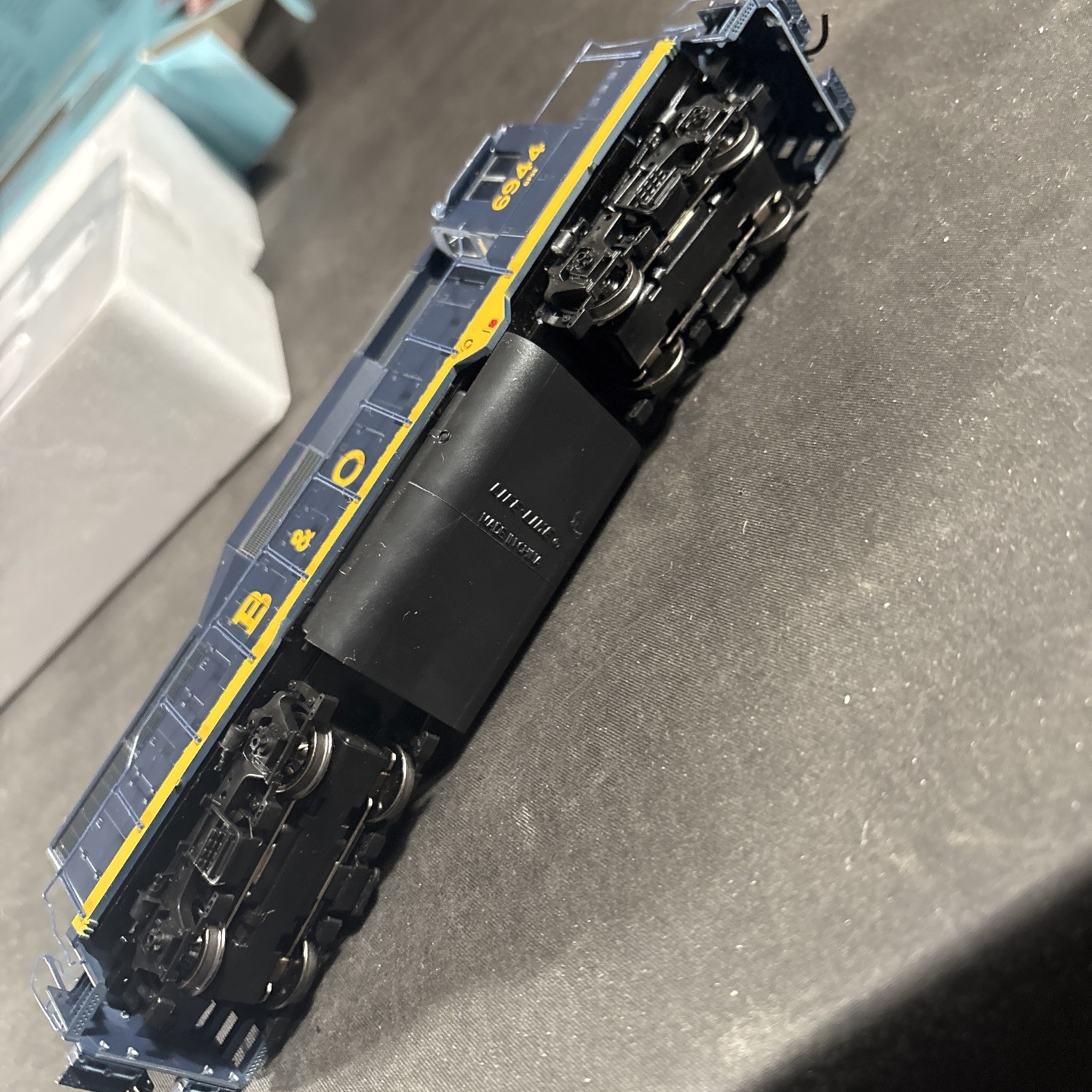PROTO 2000 HO SCALE LOCOMOTIVE GP30 ASSEMBLED WORKING LN 21512 B&O 6944 DCC