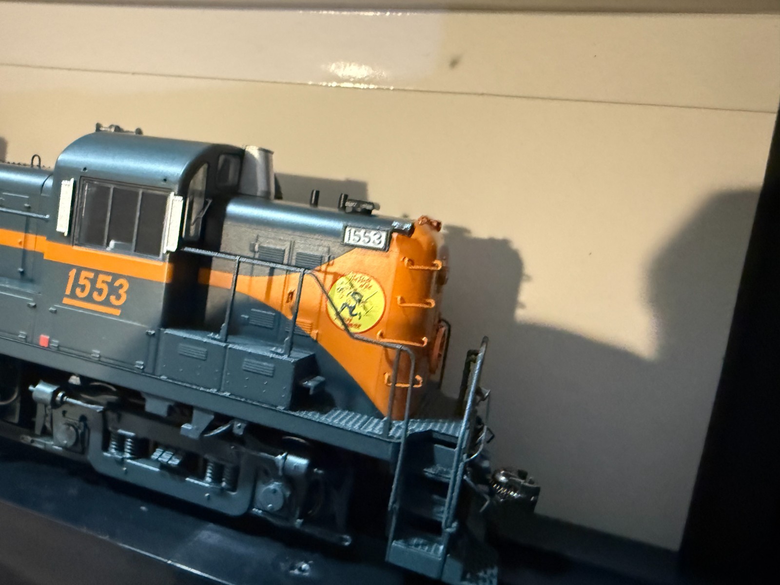 HO SCALE LOCOMOTIVE BOWSER LONG ISLAND RAILROADDASHING DAN RS3 DCC Ready 1553