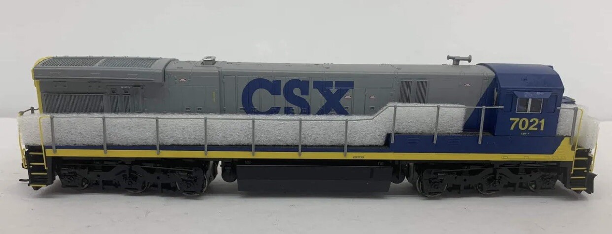 Paragon2 Broadway Limited HO #7021 CSX #2447 GE C30-7 W/ DC DCC Sound Locomotive