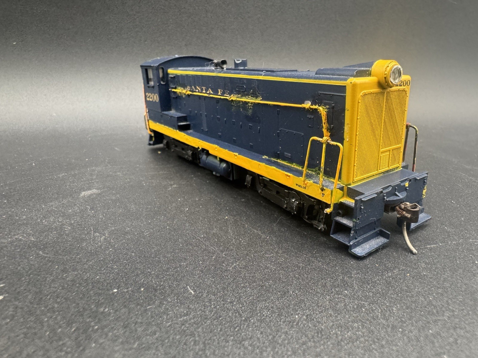 Athearn HO S-12 ATSF/Santa Fe #2200 PWR Diesel Locomotive Pair Tested Custom