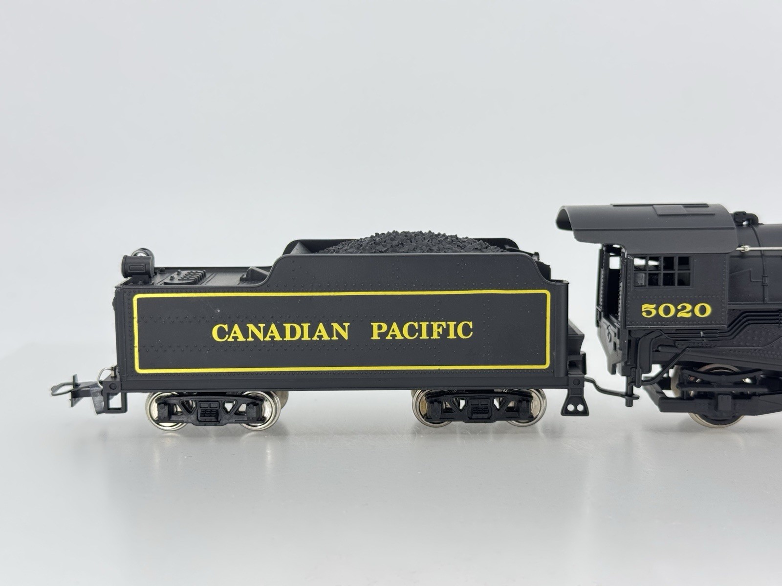 HO Mehano M9910 Canadian Pacific 4-6-2 Pacific Steam Locomotive CP #5020