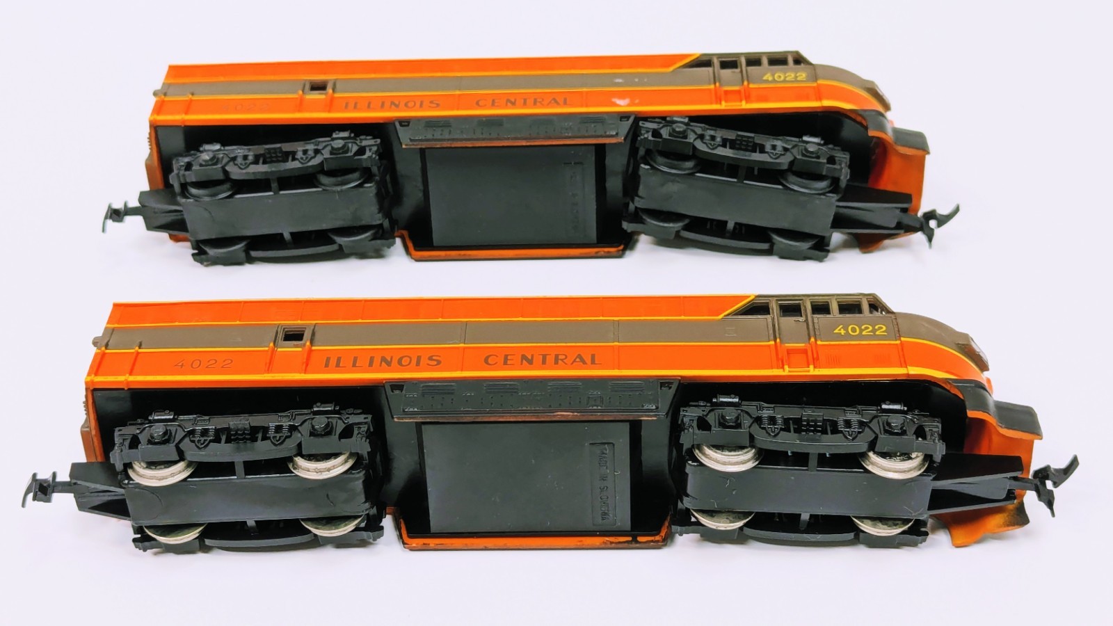 IHC HO Scale Illinois Central EMD FM Powered/Dummy Diesel Set – Preowned