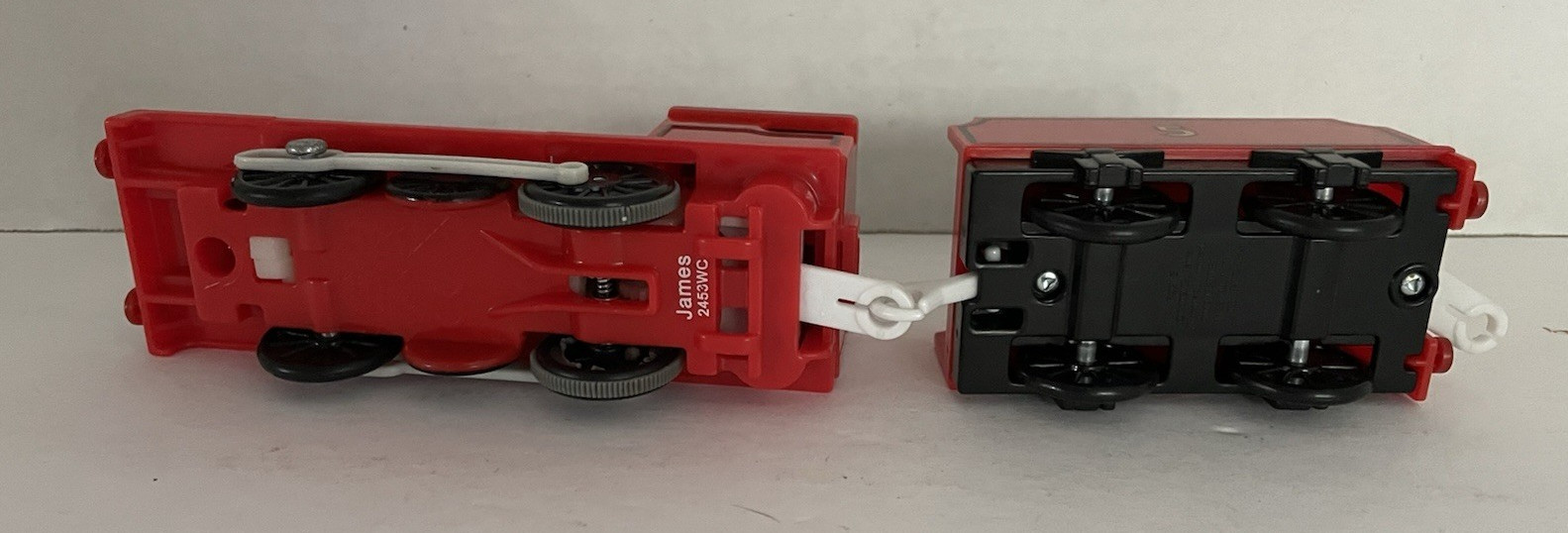 Thomas the Train, “James” & “#5 Tender” Coal Car, Battery Operated Engine