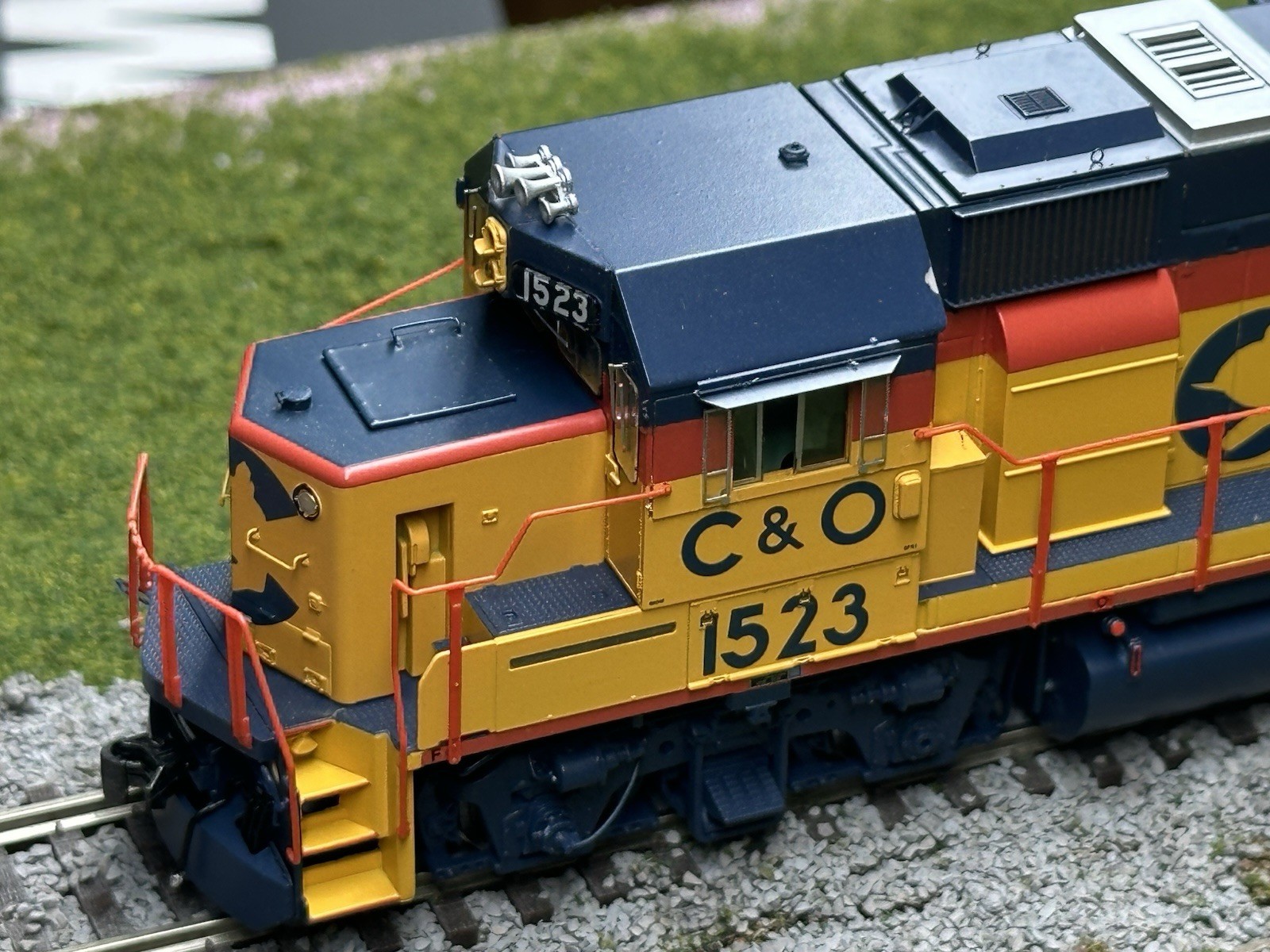 GP15T Athearn Genesis HO DCC ready Chessie C&O with LED #1523 Rare With Box