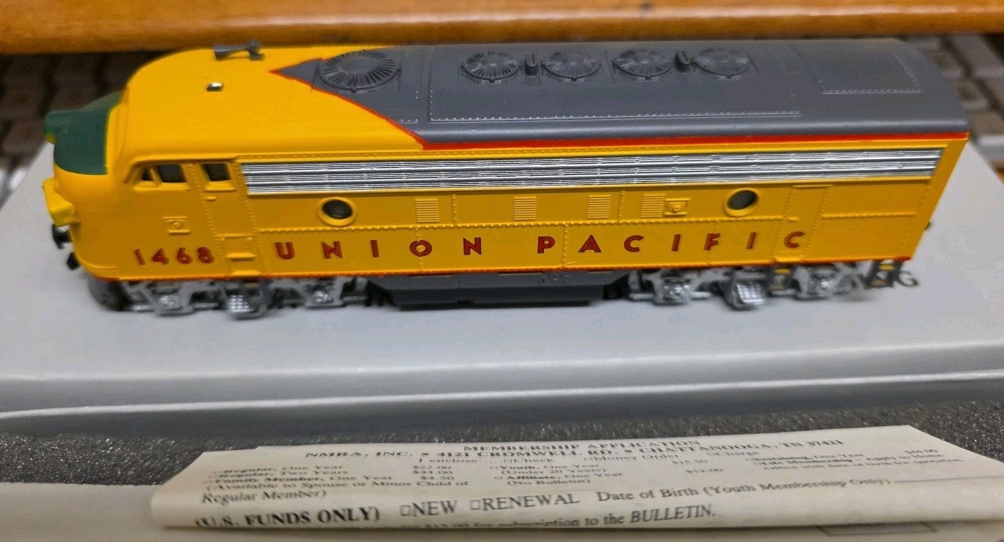 HO Bachmann Plus 31203 Union Pacific EMD F7A Locomotive 1468 NOS