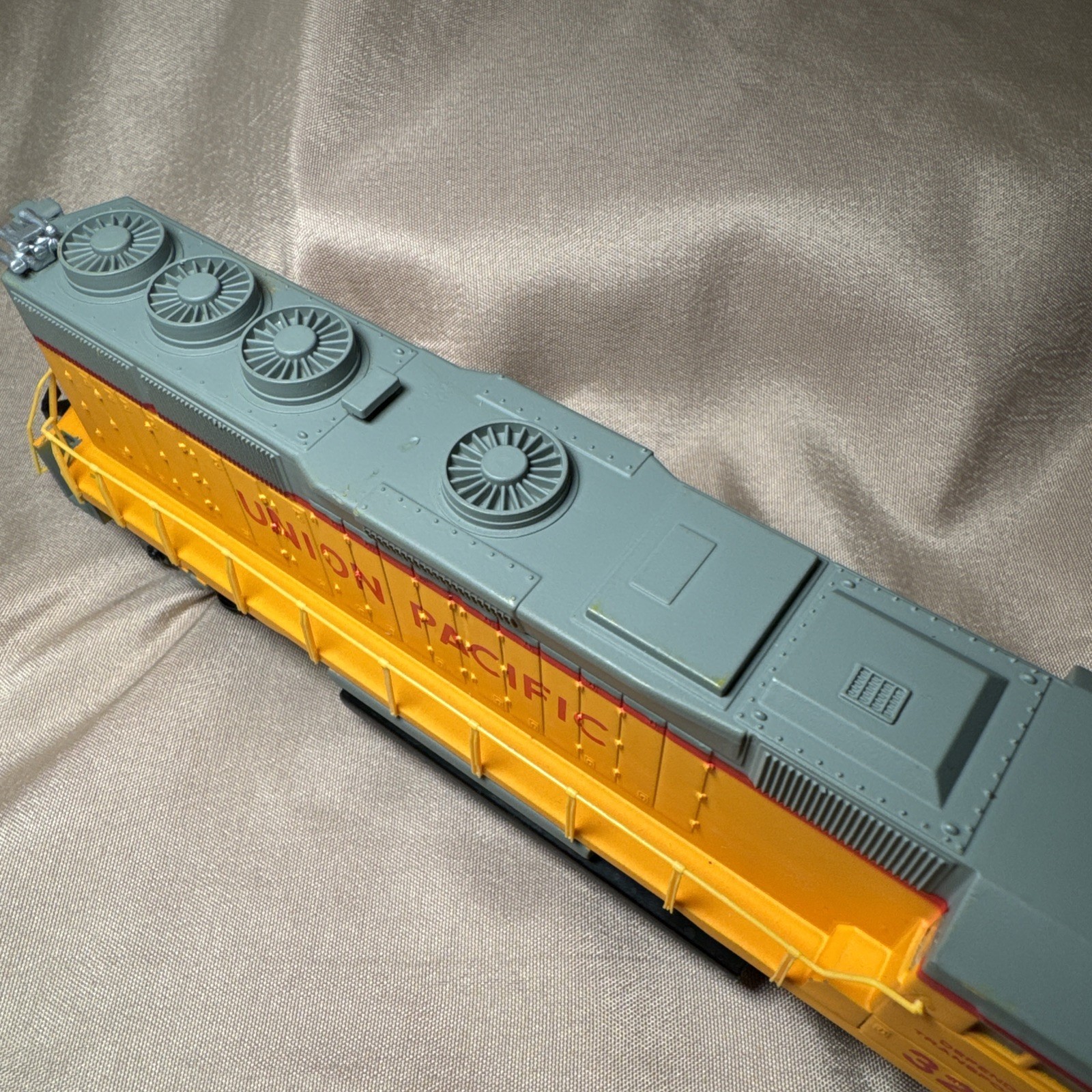 Vintage Bachmann HO Scale EMD GP50 Union Pacific #3258 Train 41-0612-01 Boxed