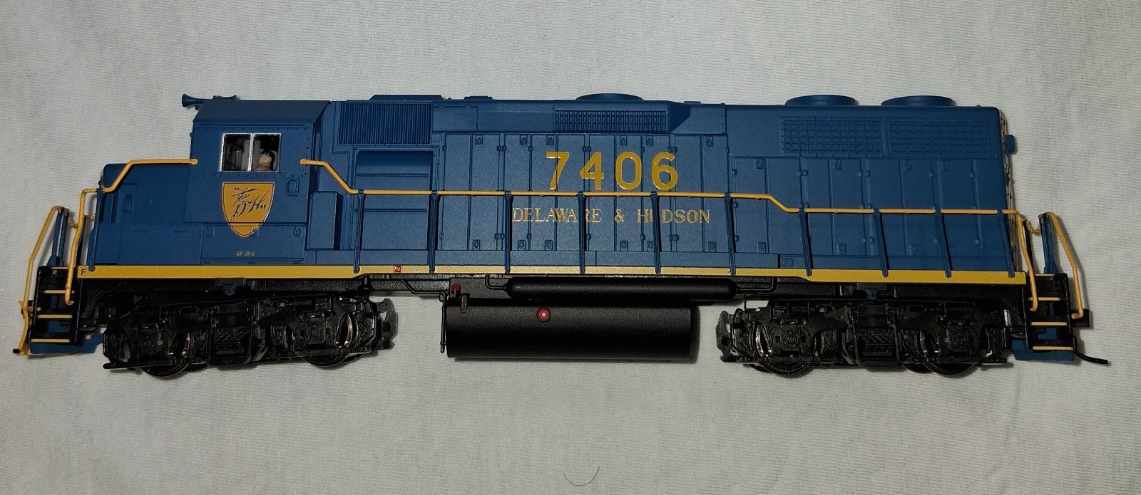 Atlas HO GP39-2 Ph1 D&H Delaware & Hudson #7406, Trainman
